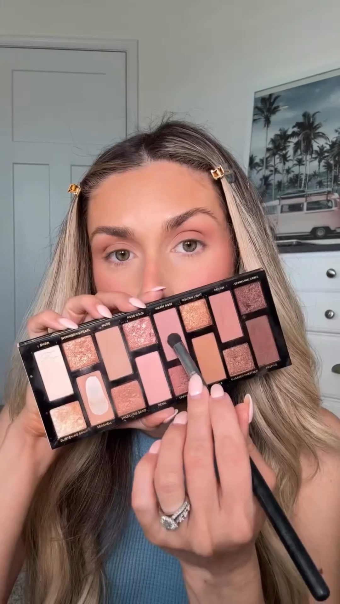 Go-to glowy flawless makeup — leave “makeup” below to get everything I used sent to your DM’s 🤍 ps. my foundation is a drugstore and under $10!!! One of my favorite flawless + affordable makeup finds to date 

https://liketk.it/5feJq #makeuptutorial #makeupinspo #glowymakeup #glowymakeuplook #flawlessmakeuplook