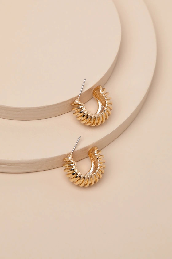 Alendra Gold Textured Hoop Earrings | Lulus