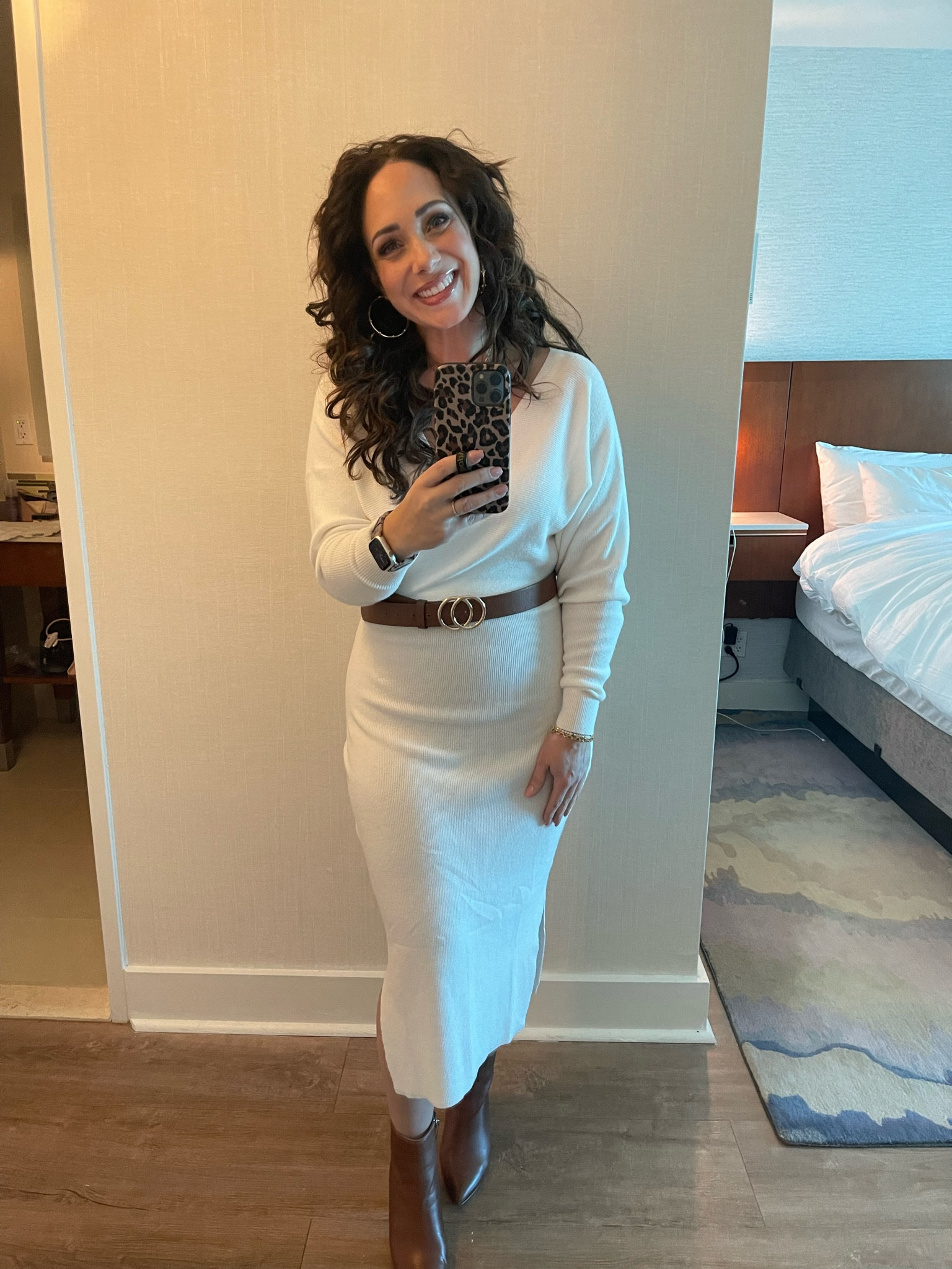 Cutest most comfy sweater dress with open back. Wearing size M and runs tts. Comes in multiple
Colors!

#LTKmidsize #LTKover40 #LTKfindsunder100