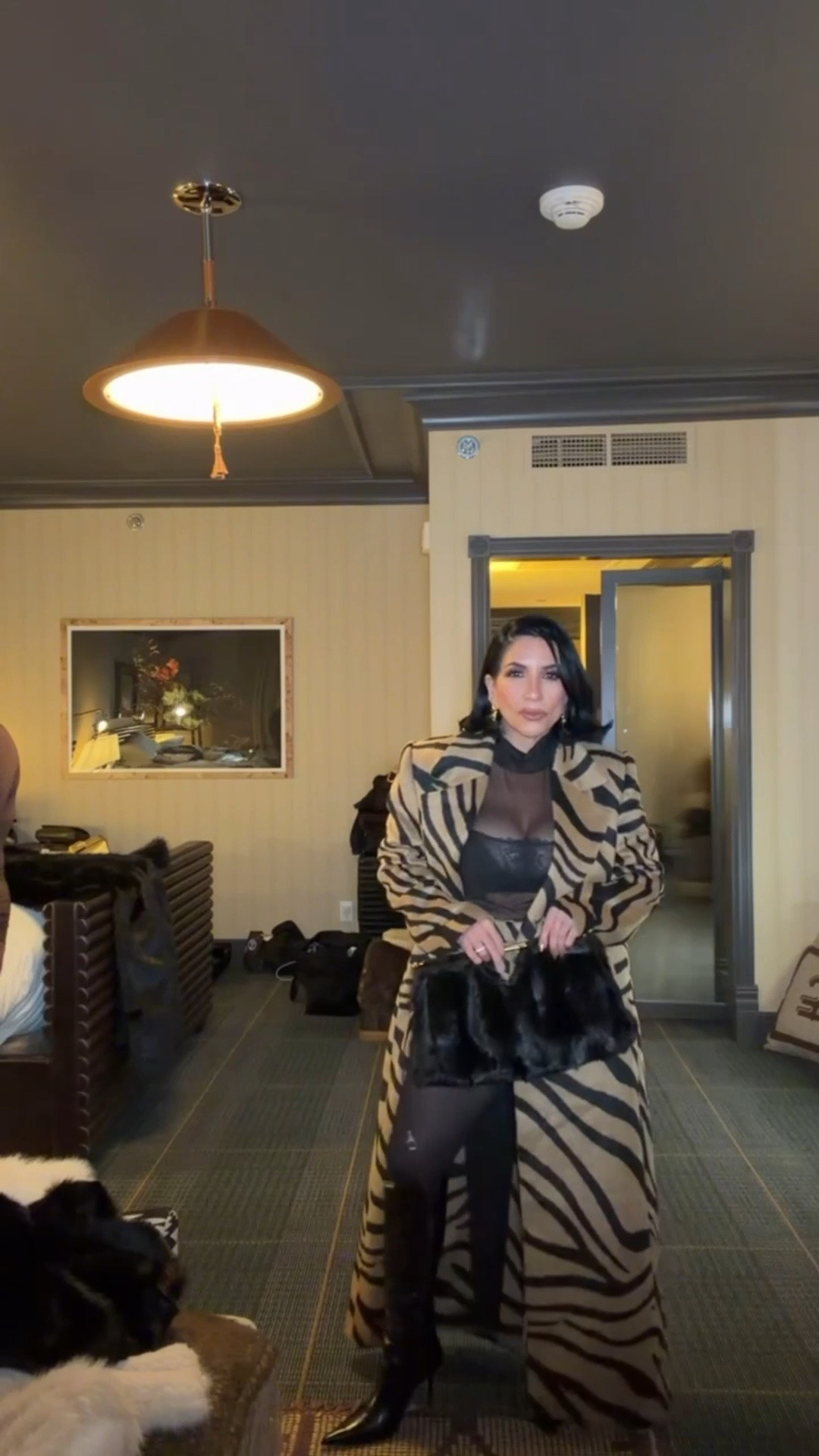 Bold prints, sheer layers, and knee-high boots—because neutrals are cute, but statements are unforgettable 🖤✨
Shop the full look on LTK.

#LTKstyle
#LTKfashion
#LTKfinds
#ChicStyle
#ClassicWithATwist
#EffortlessStyle
#ElevatedBasics
#ModernWoman

#LTKOver40 #LTKBeauty #LTKTravel