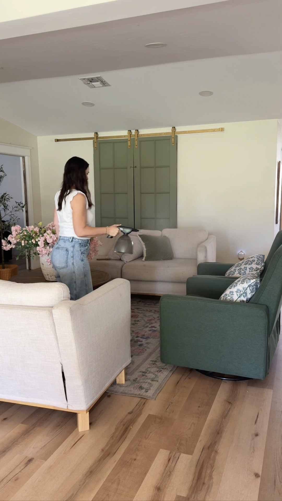 Cleaning tips! This electric sprayer is a game-changer with KOE for getting rid of odors fast. Love the cordless feature! 🌿🧽 #CleanLiving

#LTKdayinmylife #LTKmomlife #LTKHome