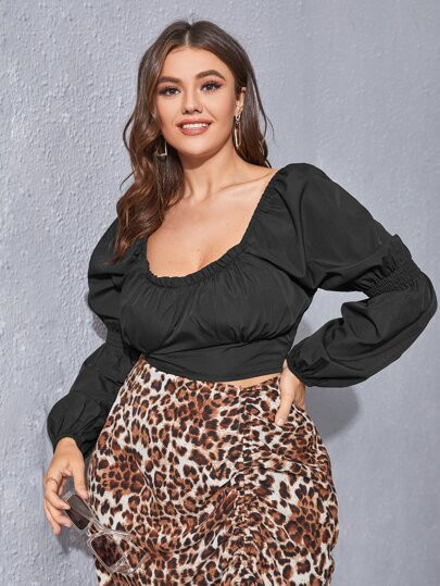 Plus Scoop Neck Shirred Back Puff Sleeve Crop Blouse | SHEIN