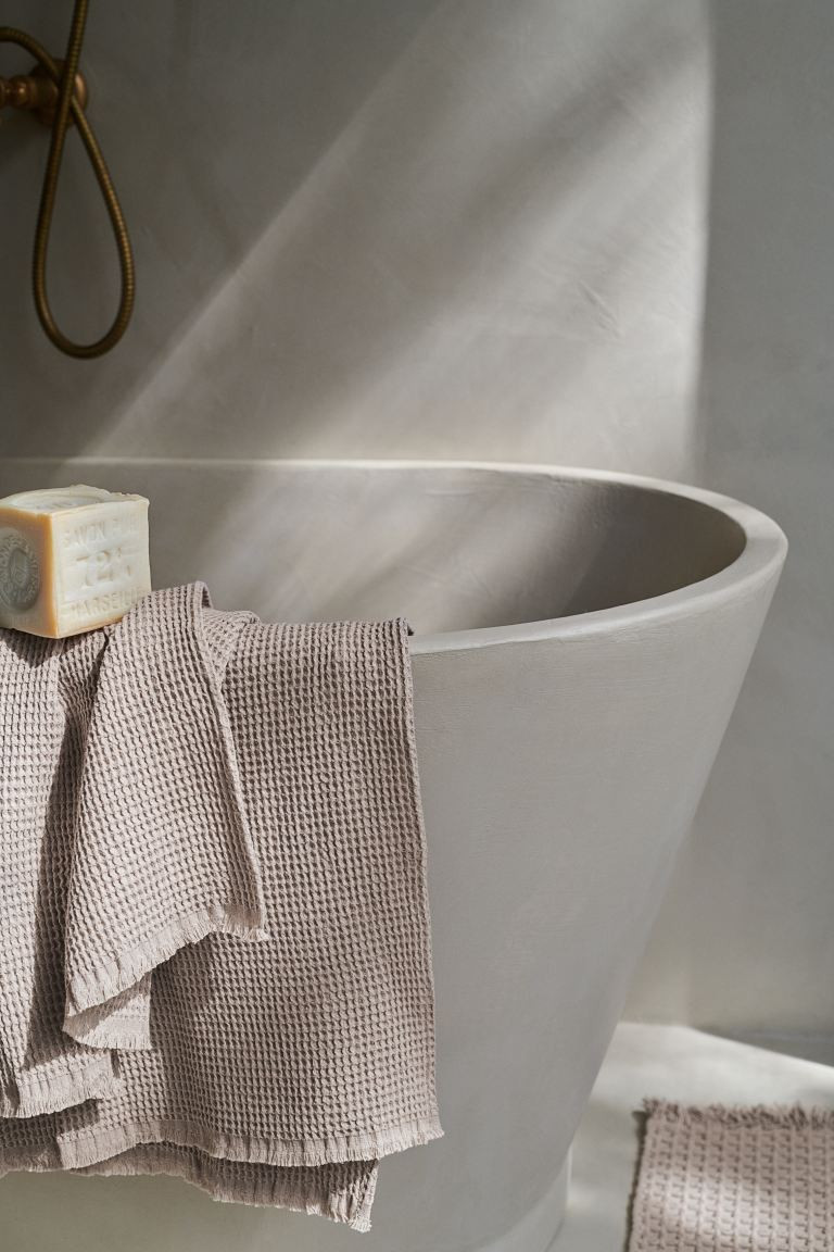 Waffled Bath Towel | H&M (US + CA)
