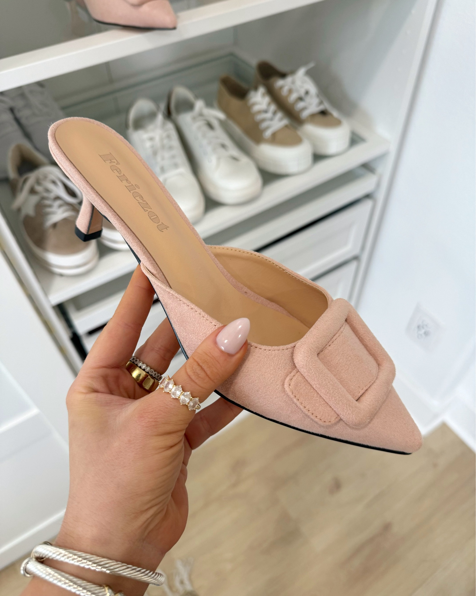 AMAZON SHOES 👡 these heels from Amazon are a look for less of the Manolo Blahnik suede mules that are $795! 

Amazon, Amazon Finds, Amazon Shoes, Amazon Heels, Spring Heels, Spring Shoes, Look For Less, Manolo Blahnik, Madison Payne

#LTKshoecrush #LTKSeasonal #LTKstyletip