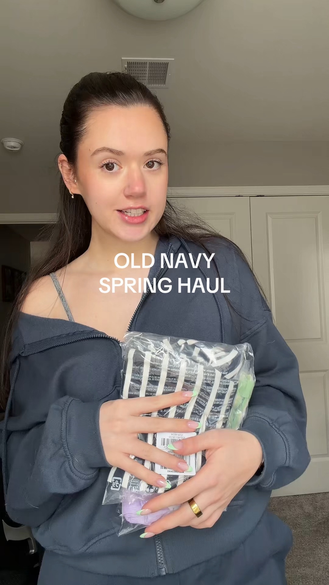 Old navy spring haul! Size small in all the tops, small tall in sweats, medium in hoodie🌷☀️

#LTKTall #LTKSaleAlert #LTKootd