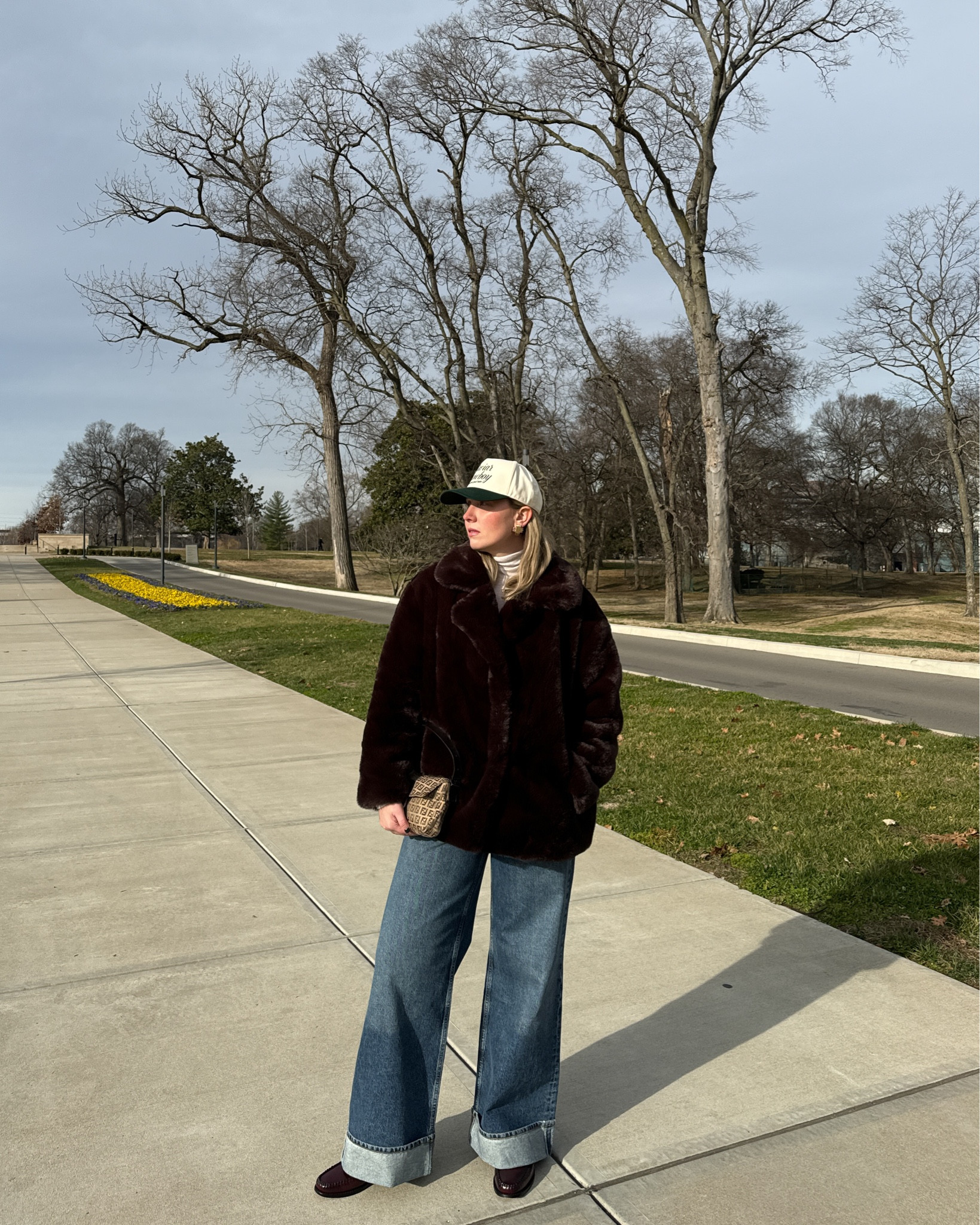today’s ootd 🤎🧸

agolde jeans, wide leg denim, faux fur coat, vintage designer bags, loafers, gold jewelry 

#LTKshoecrush #LTKitbag