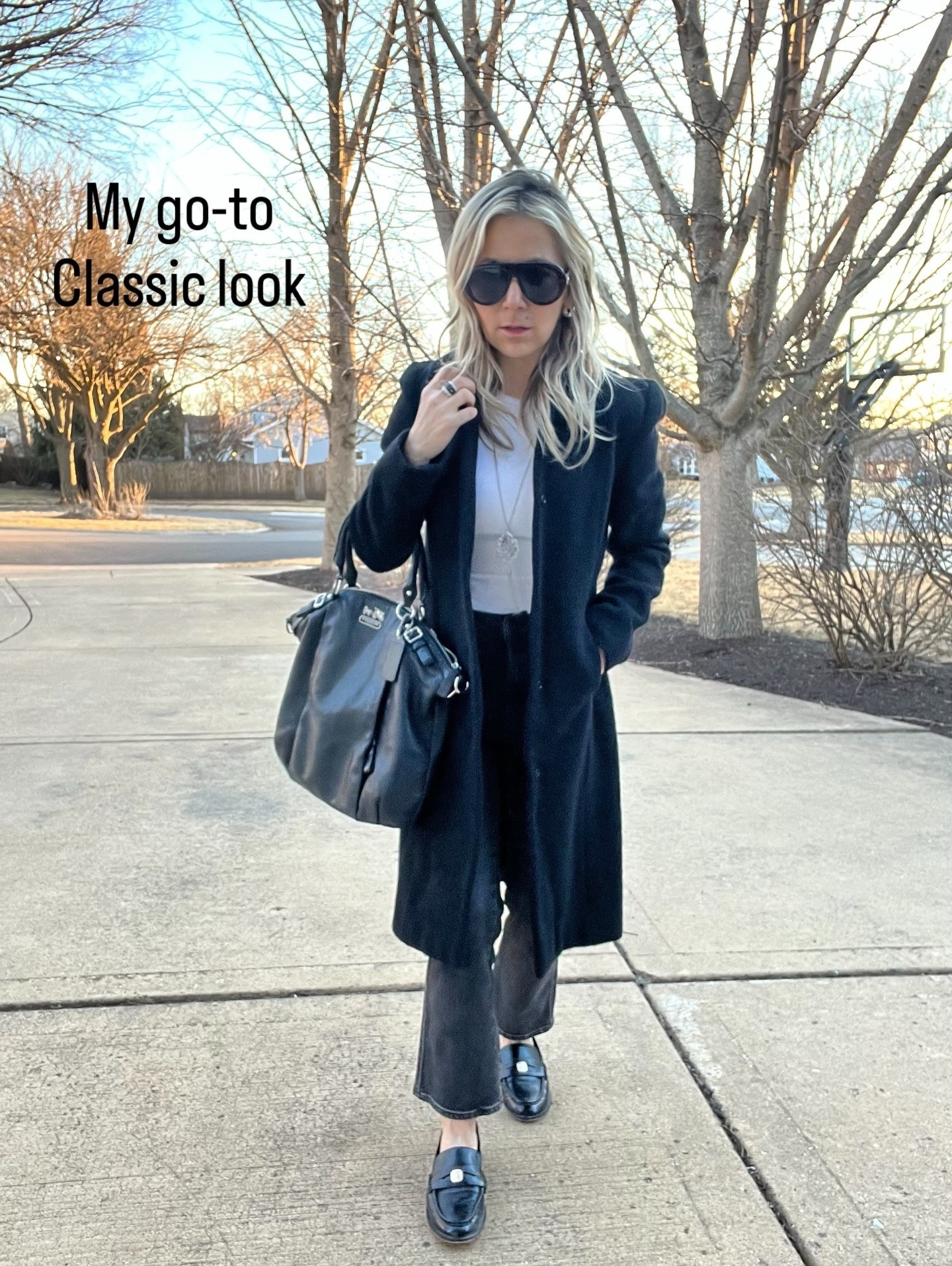 Minimal. Classic. Effortless.

Straight-leg dark wash jeans, black loafers, structured leather bag, tailored coat and a simple silver tassel necklace — the kind of outfit that never dates.

Inspired by that timeless 90s aesthetic — clean lines, neutral tones, understated confidence.

Trends come and go. Style stays. ✨. Everything is linked in my bio. 🤍