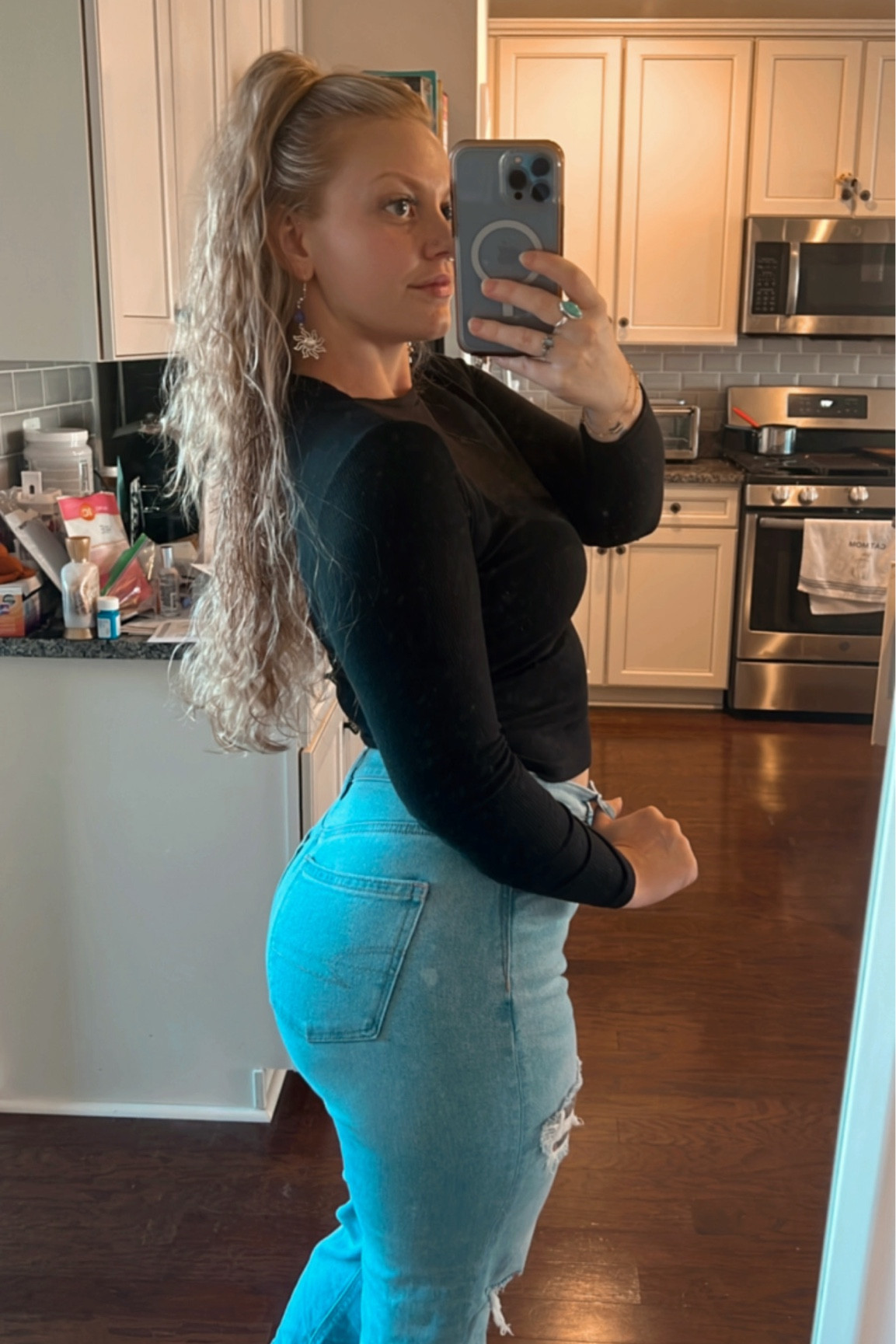 Mom jeans that are actually comfortable with curves 