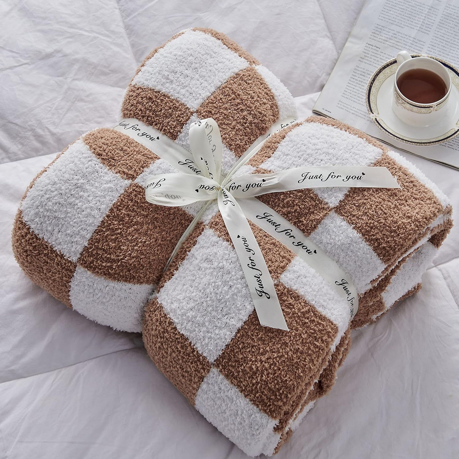 BRICHOEE Throw Blankets Checkered Reversible Microfiber Blankets, Super Soft Warm Cozy Fluffy Bla... | Amazon (US)