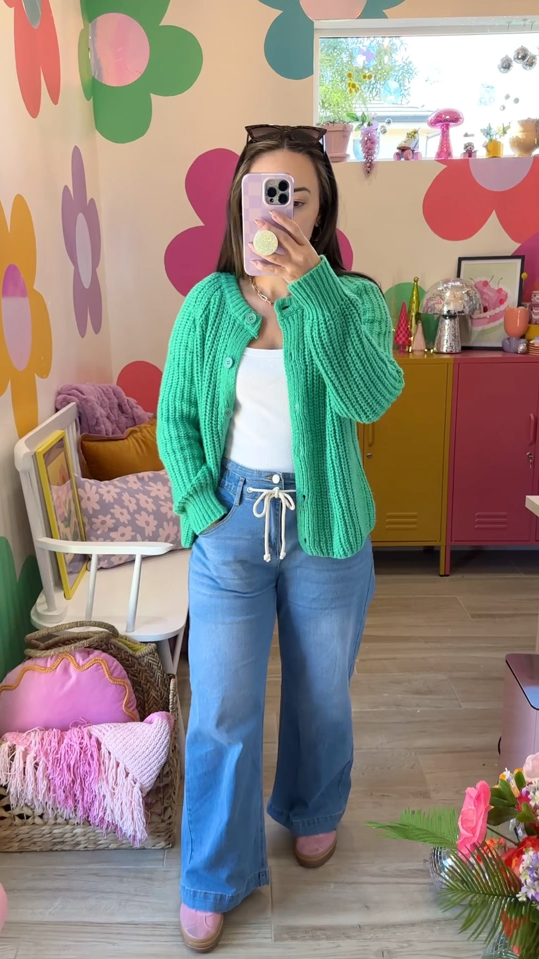This cardigan comes in a ton of colors, and it's a surprisingly great weight with a slouchy style. The pants are also Amazon, I'm wearing a size M. Shoes are Adidas and they just restocked!! Be sure to size down at least 1/2 size.