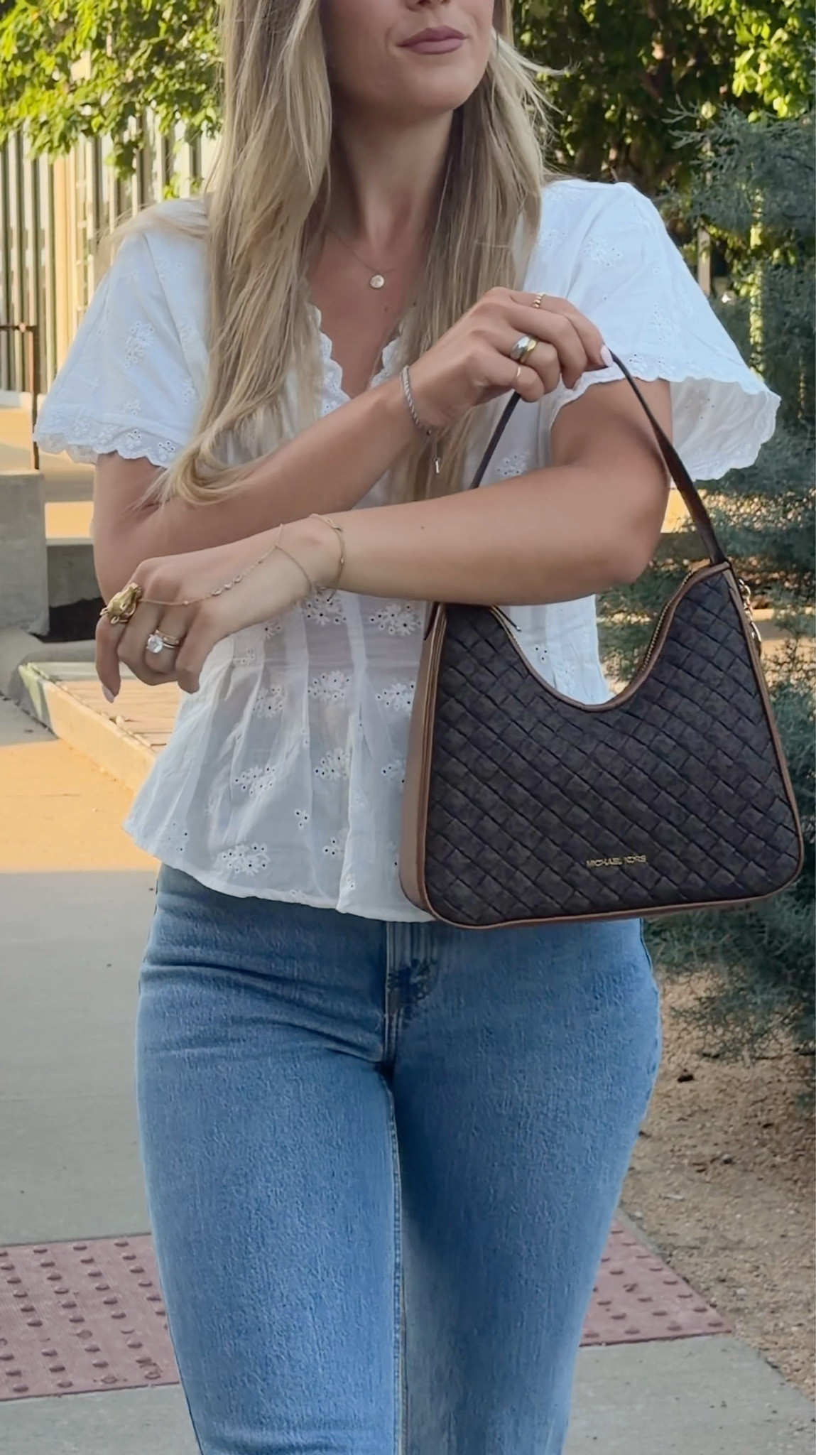new bag alert for the horse girls 🐴 you won’t believe the price!!

@michaelkors #michaelkors #mkpartner

#LTKSaleAlert #LTKootd #LTKgrwm