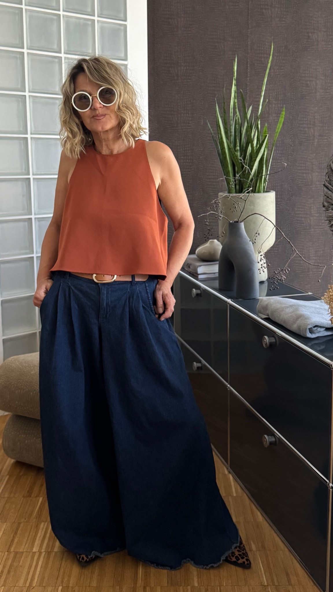 Weite Looks sind für die Hitze perfekt 👌 

Jeanshosenrock von @bonprix mit Top und Balkerinas in Leo

#ootd #dailylook

#LTKstyletip #LTKsummer #LTKdeutschland