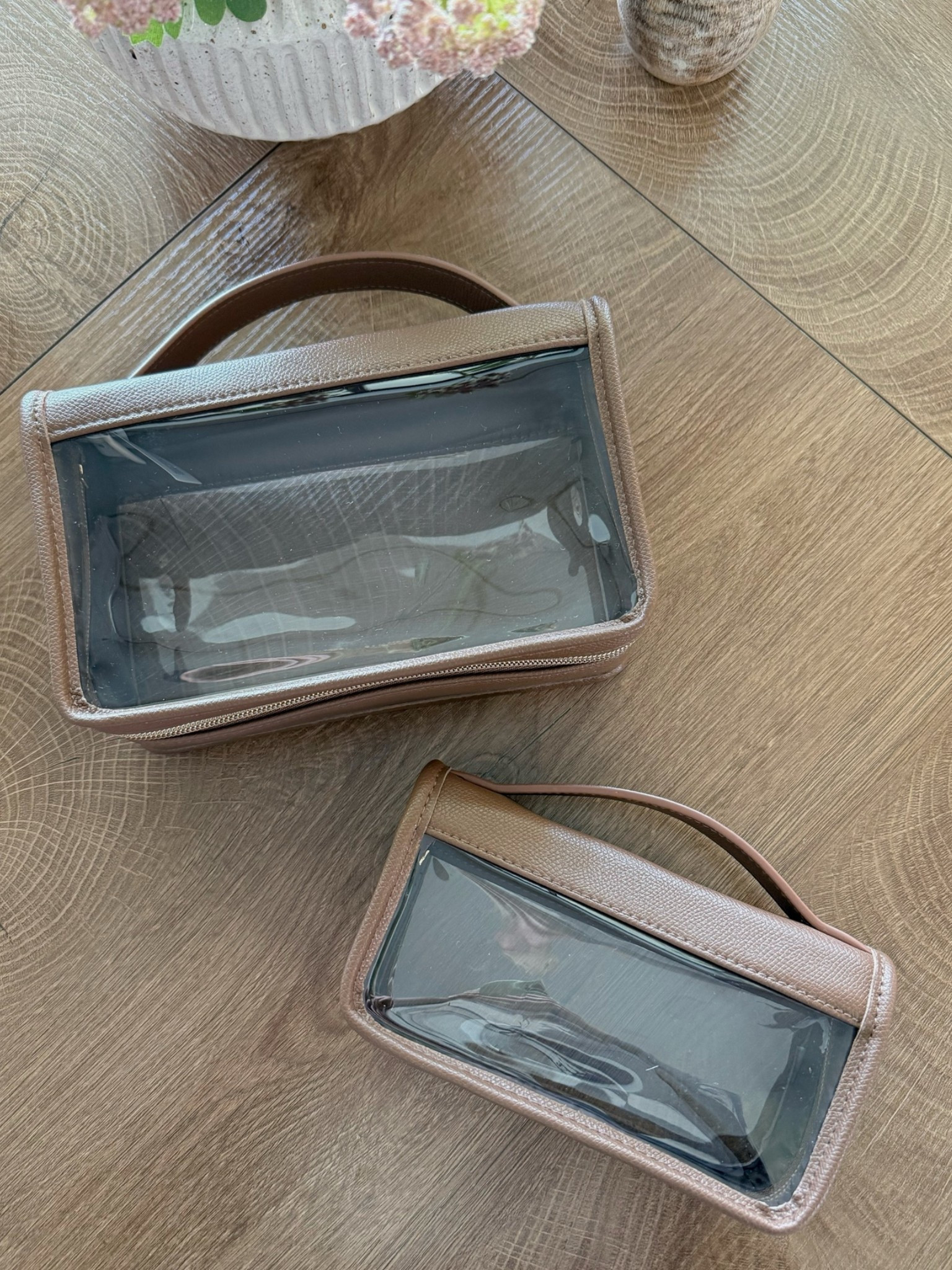 Just purchased this 2 pack of travel bags for our summer trip! They also come in tuape and black! 



#travelbag #travelpouch #travelessentials #vacay #target

#LTKTravel