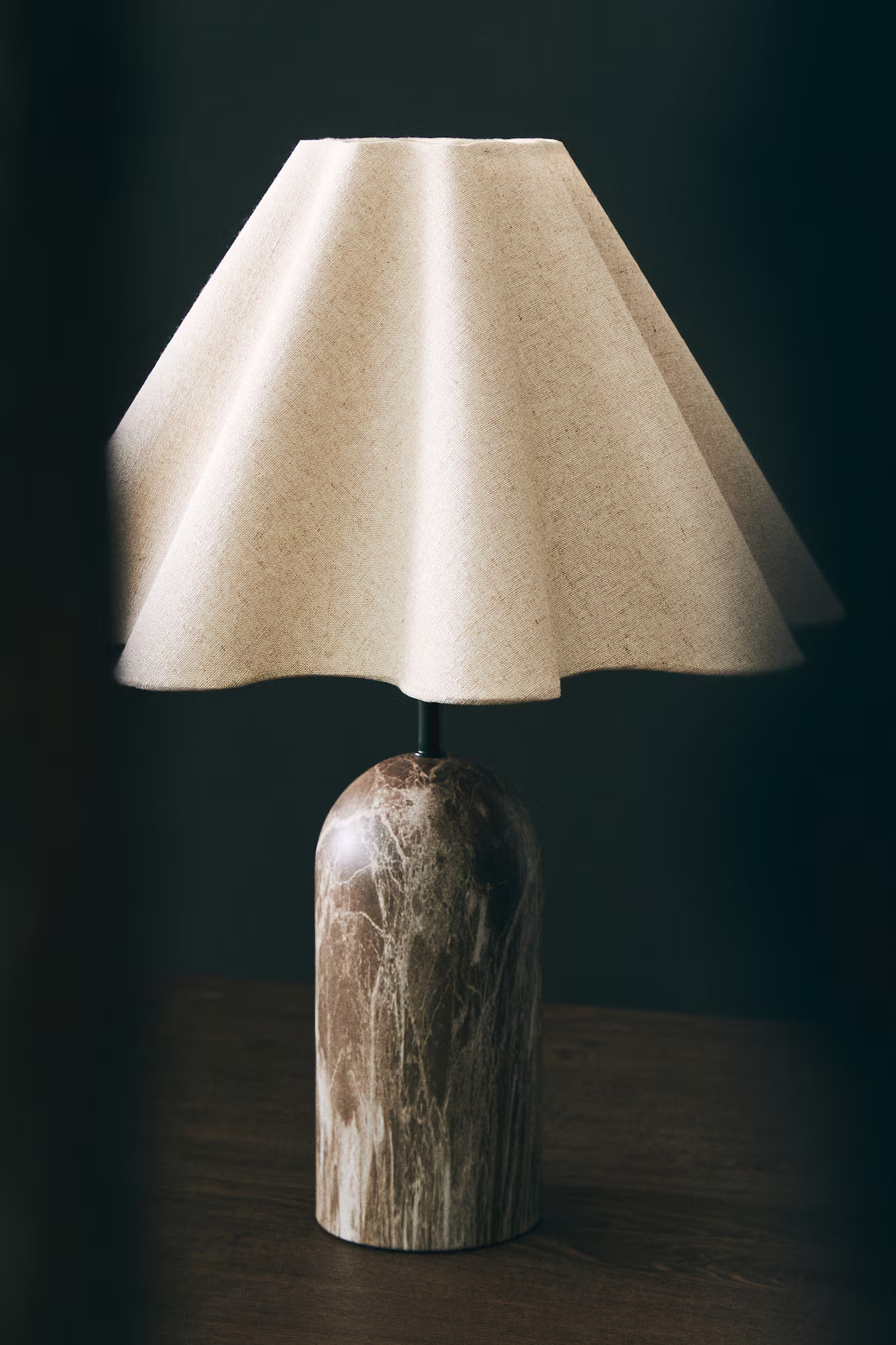 Linen-blend table lamp | H&M (UK, MY, IN, SG, PH, TW, HK)
