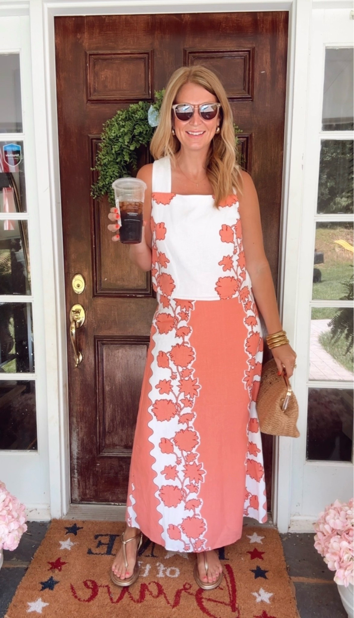 Sunday OOTD! 🍑 

How cute is this set? Also available in mint green. Effortless, chic, and comfortable! Did I mention it’s on sale?!

#ootd #sundaystyle #weekendstyle #sundayvibes #summeroutfit