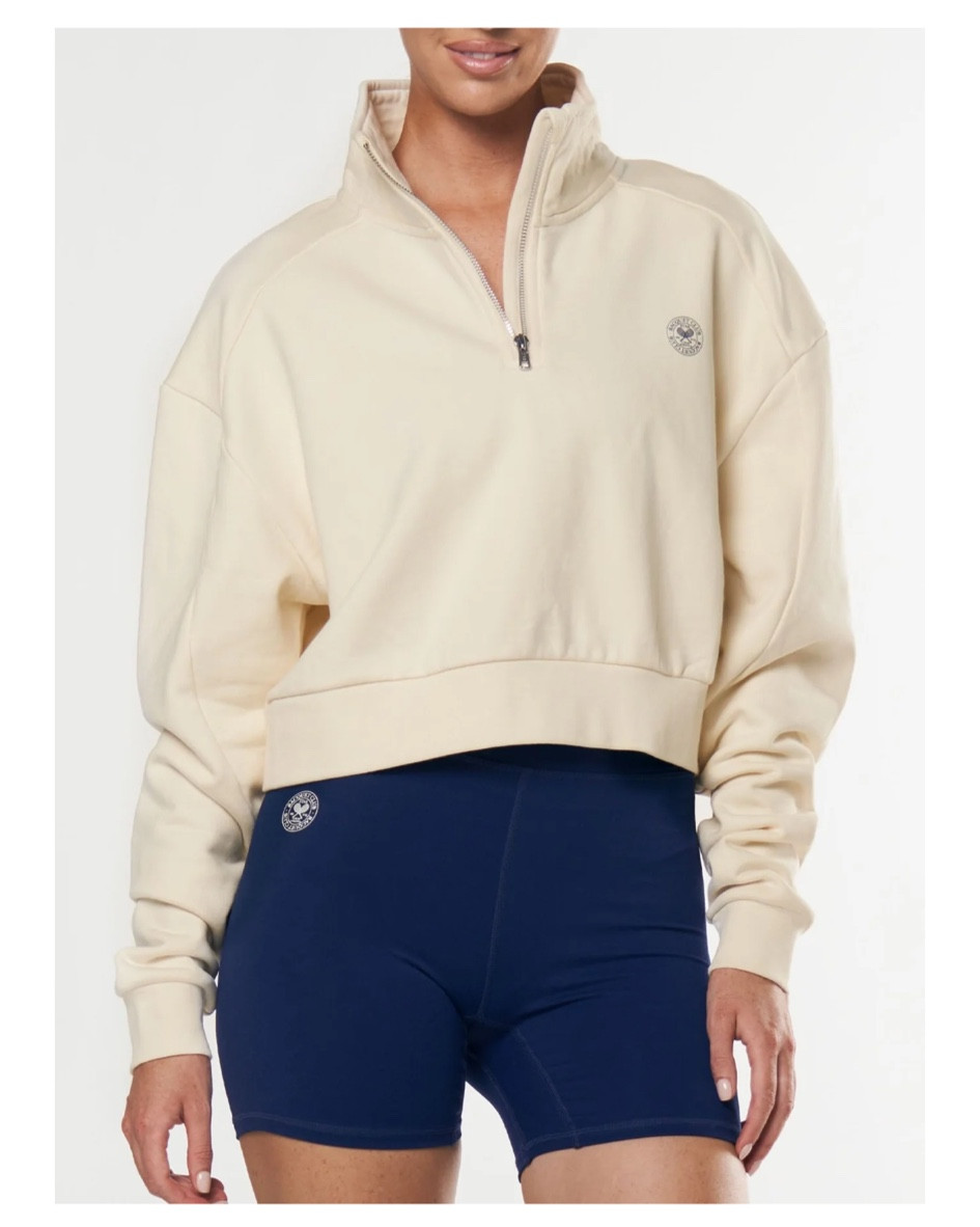 Loves a quarter zip! Give the upper body such an attractive shape!

#LTKstyletip #LTKfitness