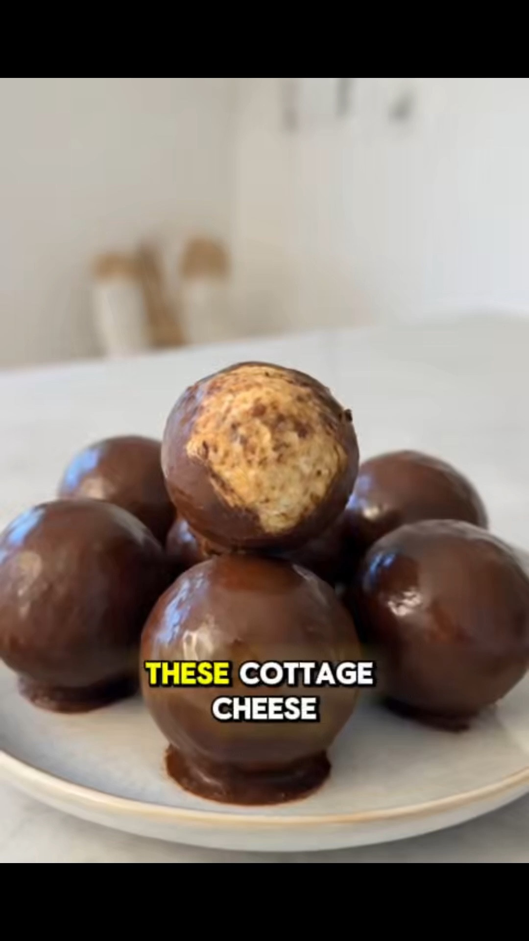 okay these might be my new obsession 🤍

high protein, actually delicious, and made with ingredients I feel good about… which is rare when it comes to “healthy” snacks

they’re the perfect little grab-and-go bite when you want something sweet but still want to hit your protein goals

I used:
• cottage cheese from @kalonasupernatural_milk_dairy 
(one of my go-to clean options)
• chocolate from @enjoyjustdate (no junk ingredients 🙌🏼)
• protein powder from @lineageprovisions 
(I have a discount code for you!)

trust me… these do NOT taste like cottage cheese

comment RECIPE and I’ll DM you exactly how I make them 🤍 (affiliate links included)

	•	head to my stories — I’ll have the full recipe posted there too





.
.
.
.
.


#highproteinsnack #healthyswaps #lowtoxliving #momfuel #easyrecipe 

#LTKfoodie