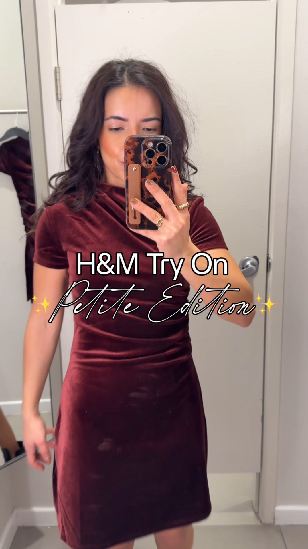 ✨H&M try-on as a 5ft petite woman✨ 

Tried on some holiday style outfits from @hm! I especially loved the off the shoulder dress and red mini skirt! 



#LTKPetite #LTKHoliday #LTKSeasonal