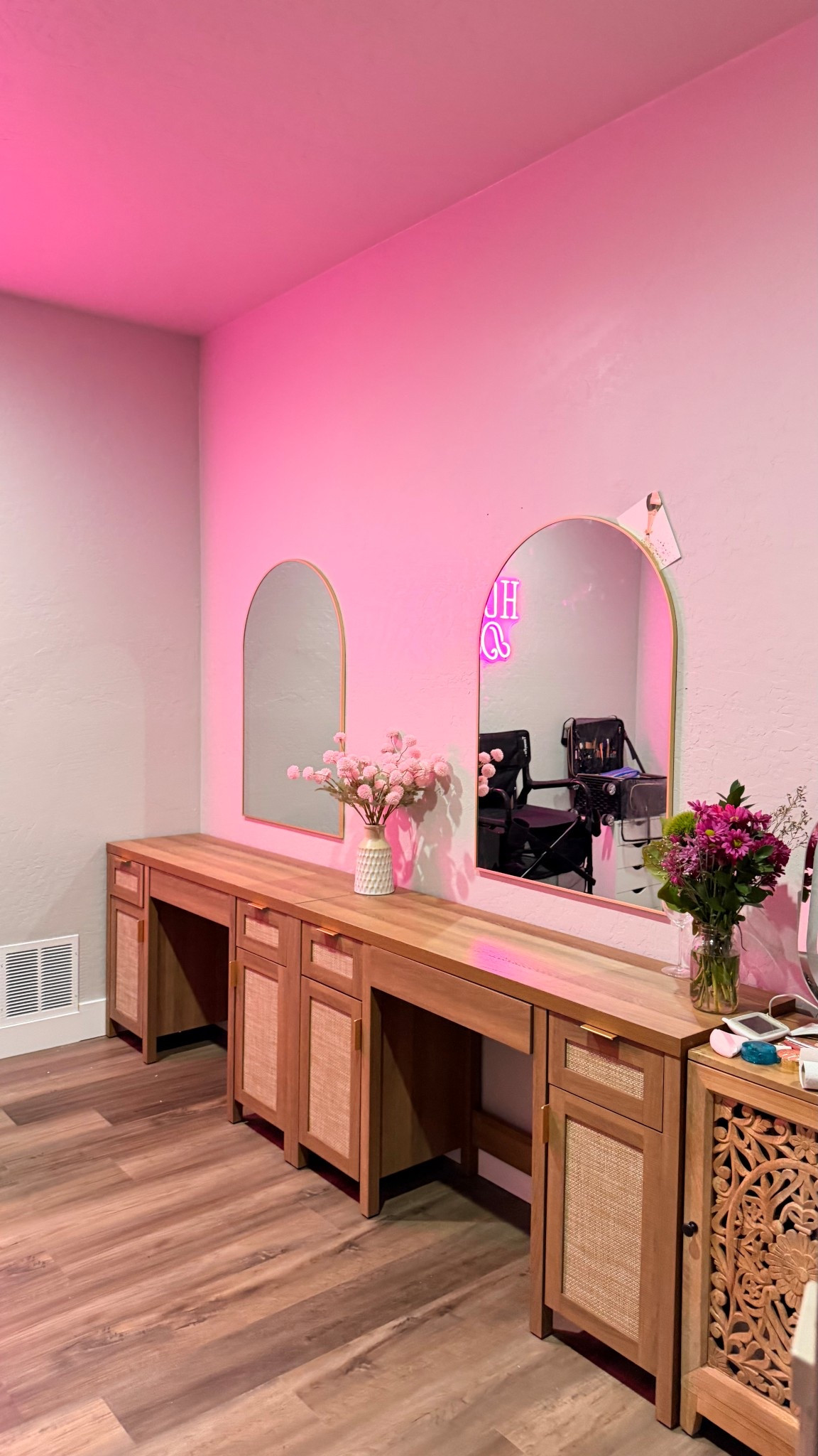 Absolutely in love with my new vanities and arched mirrors from Amazonn

#LTKBeauty #LTKHome