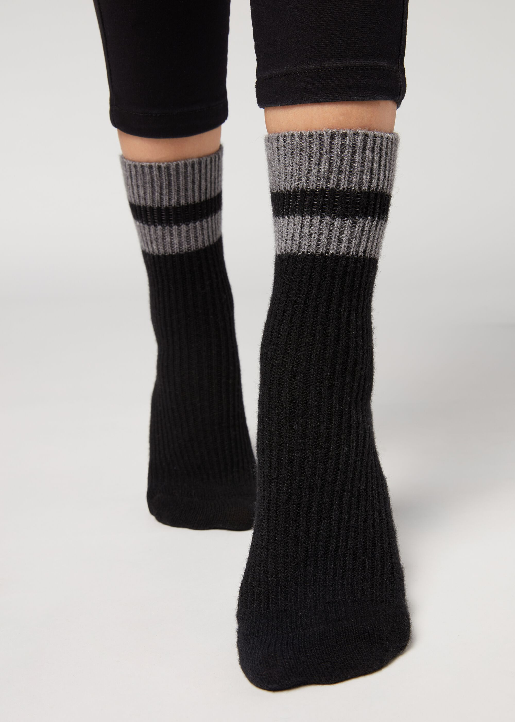 Unisex Non-Slip Cashmere and Wool Socks | Calzedonia US