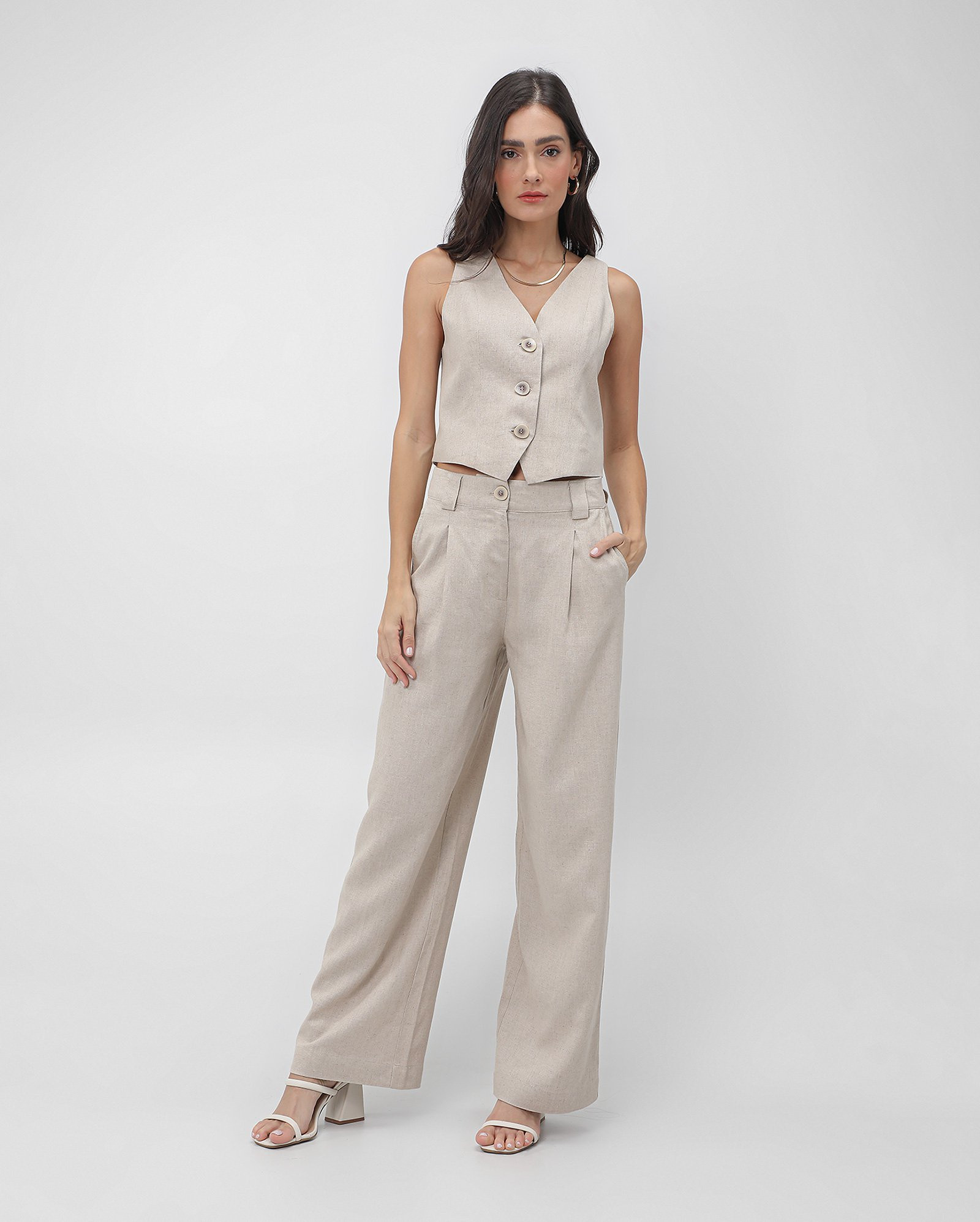 Calça feminina alfaiataria reta de linho bege | AK by Riachuelo | Riachuelo (BR)