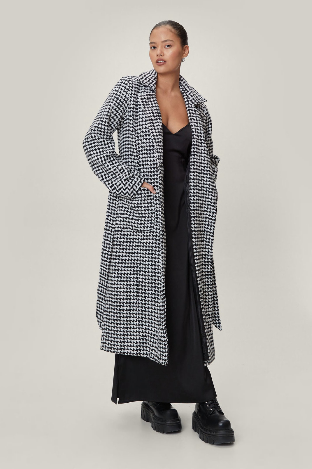 Petite Houndstooth Oversized Belted Coat | Nasty Gal (US)