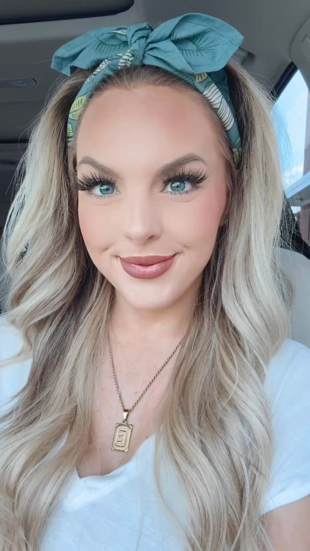 I picked this sweet little bandana up from one of my favorite local boutiques for gifts + home (heeeyyyy Bradley’s! 👋🏼🤍) and I’ve been wearing it with everything haha. The brand is Handker – linking what prints I can find from this brand 🫶🏼 and some similar ones I’ve found!

This print specifically is “Cassie 096” and it is PERFECT for spring and summer 🌸

#LTKStyleTip #LTKSaleAlert #LTKFindsUnder50