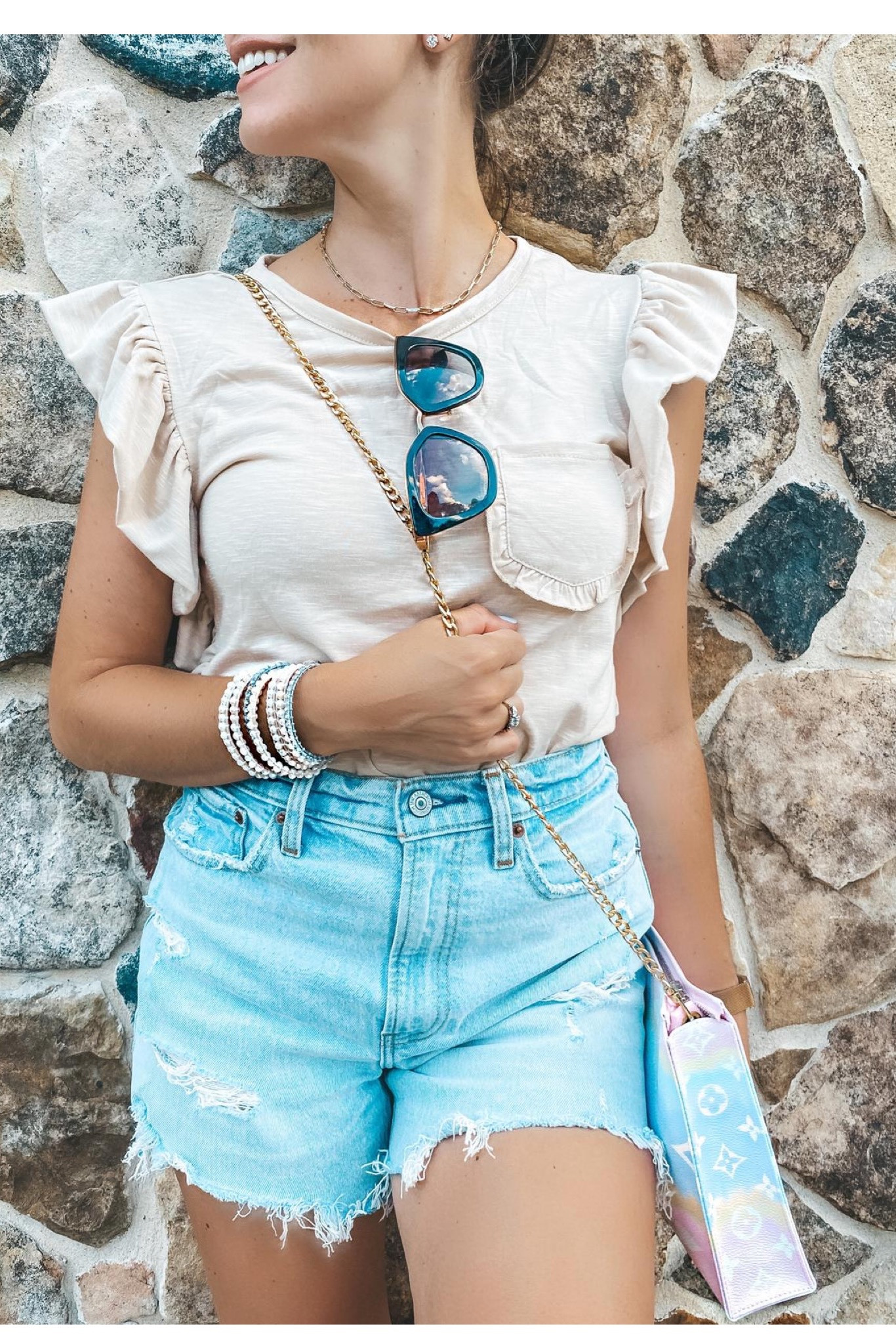 My favorite denim shorts from Abercrombie are on MAJOR sale and my Victoria Emerson bracelet is only $15 🙌🏼

#LTKsalealert #LTKunder50 #LTKSale