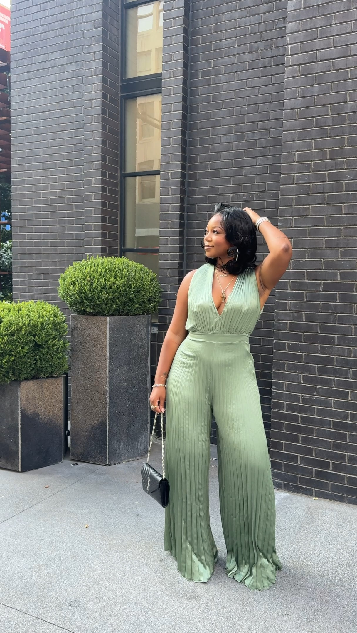 LOVE this jumpsuit + on sale!!! I am 5’9 + 200 lbs wearing a large TALL but also curious if I could’ve fit a medium tall 😍✨

#LTKStyleTip #LTKFindsUnder100 #LTKCon