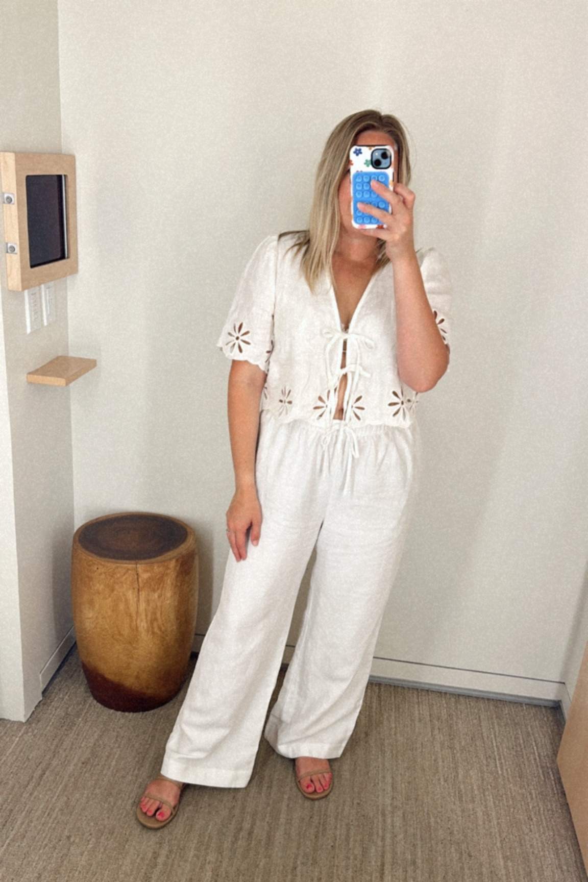 Rails top - size M. Lodge bottoms - size L. Fit TTS  

#LTKtravel #LTKmidsize #LTKSeasonal