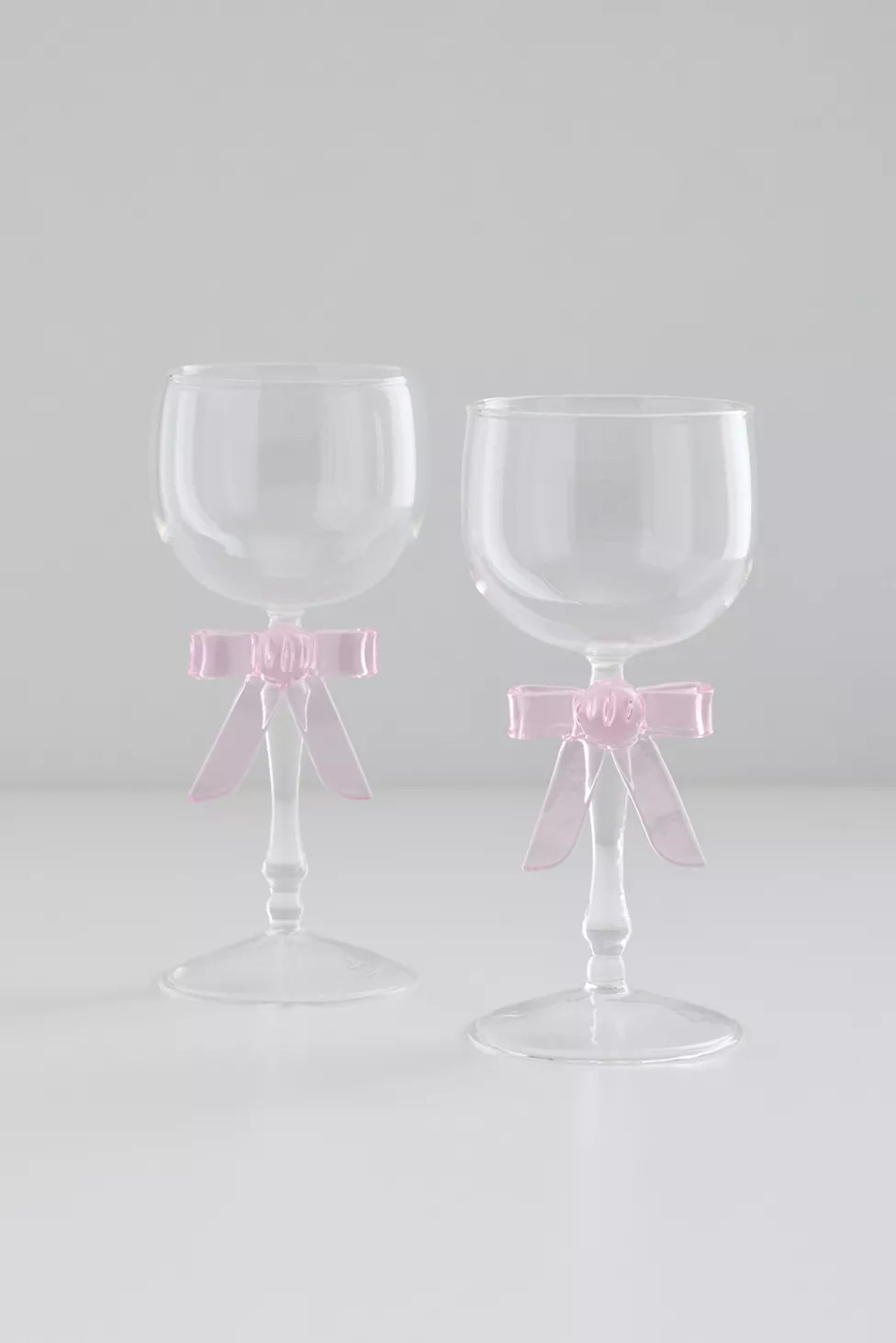 Sculpted Bow Stemmed Wine Glass | Urban Outfitters (US and RoW)