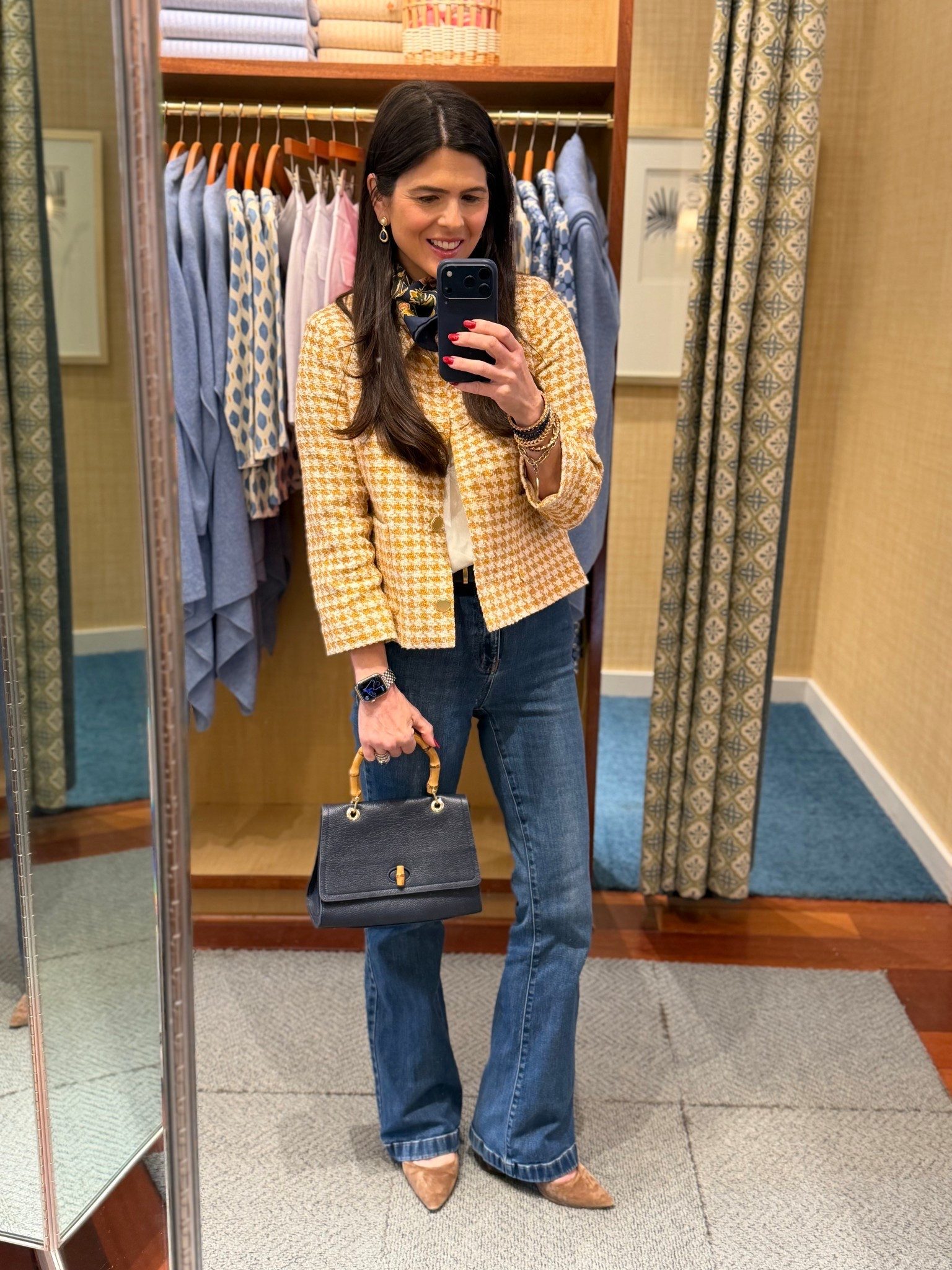 Today’s #ootd - combined a yellow houndstooth coat with a navy floral scarf. Anchored these patterns with navy accessories 💙💙💙

#LTKdayinmylife #LTKootd #LTKgrwm