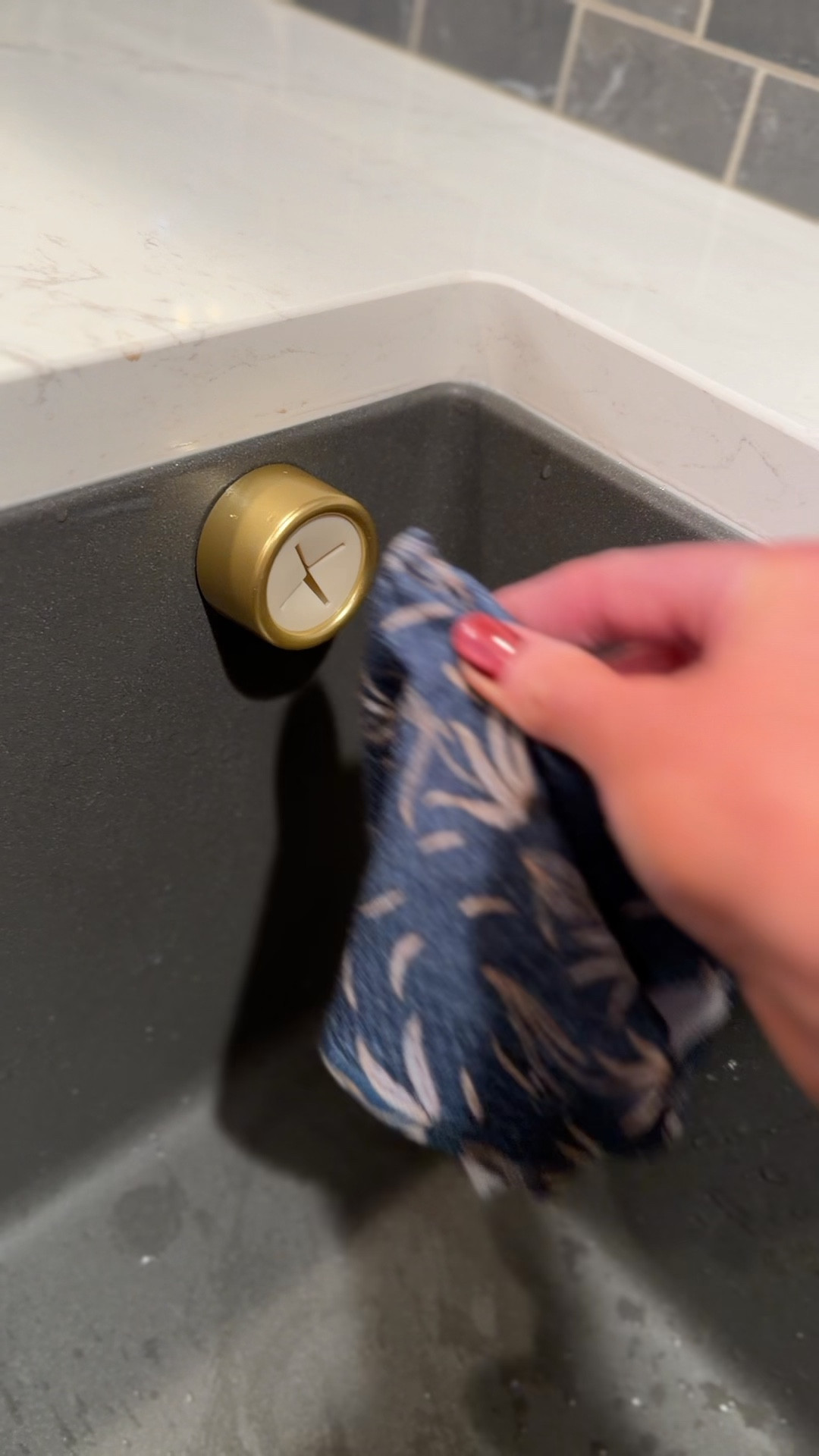 The kitchen sink hack I didn’t know I needed  

#LTKHome