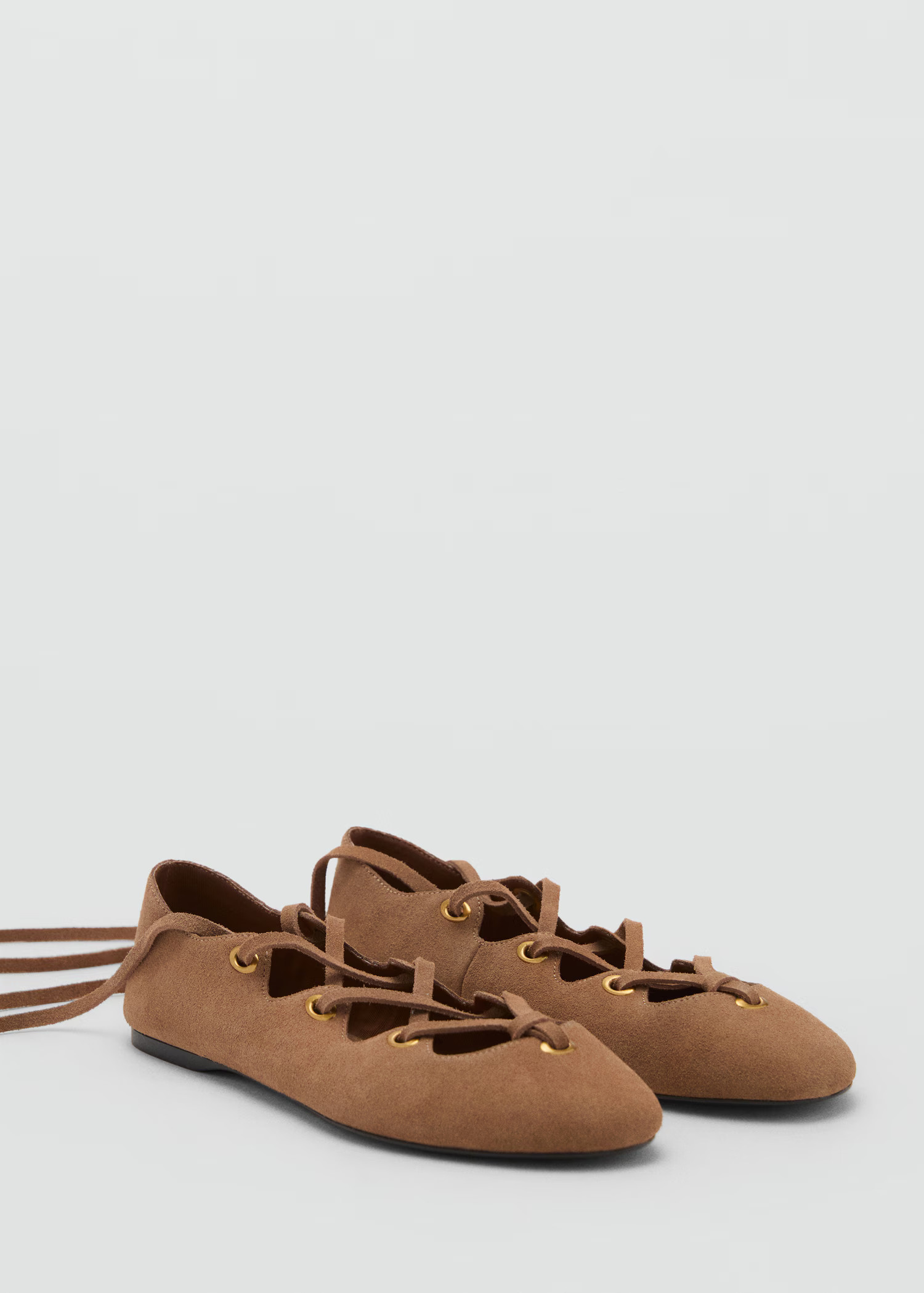 Suede ballet flats with crossed straps | Mango (US/MX/AU)