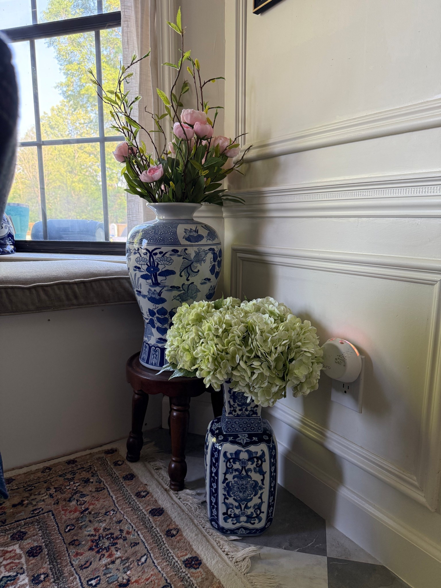 Best faux hydrangeas
Blue and white 
Chinoiserie 
Peony 

#LTKHome #LTKOver40