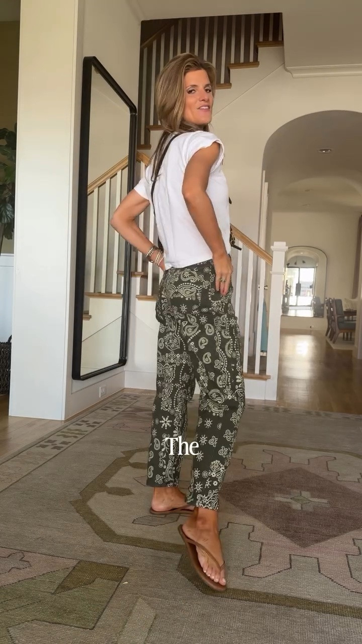 These Amazon Barrel Bandana Pants are SO GOOD. I got my TTS and didn't have to get them hemmed!!! They are only $35 and come in a couple other washes too

#LTKootd #LTKSeasonal #LTKdayinmylife