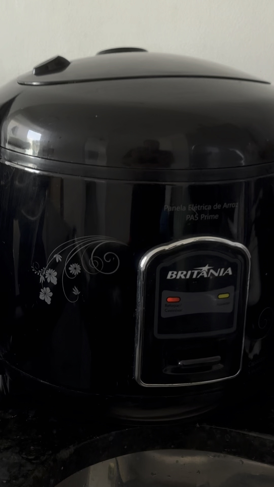 Já que dica boa é dica compartilhada, está aí uma das melhores amigas na hora de cozinhar, o arroz fica pronto em 10 minutos e soltinho!!

#LTKhome #LTKVideo #LTKbrasil