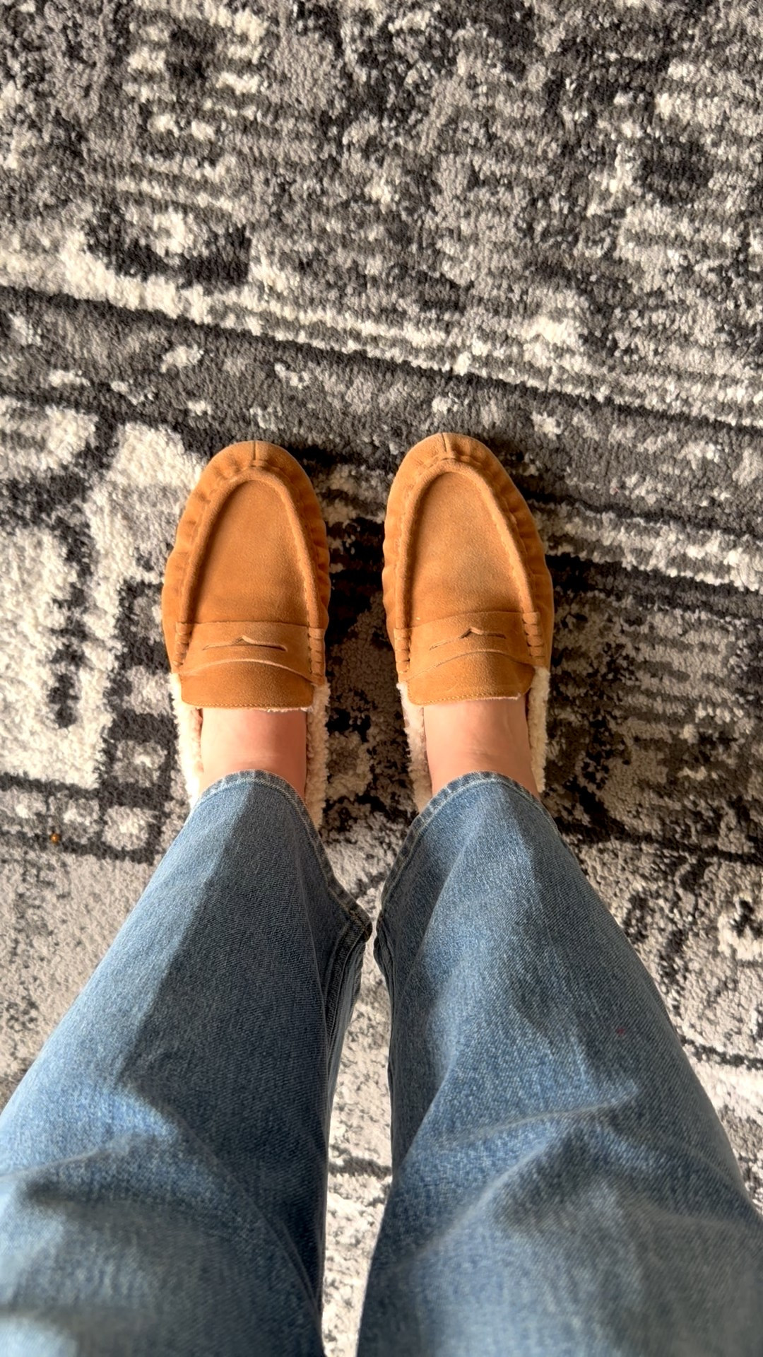 My favorite shoes lately! These mules feel like slippers and are so chic! Fit TTS!

Steve Madden mule

#LTKSeasonal #LTKootd #LTKFindsUnder100