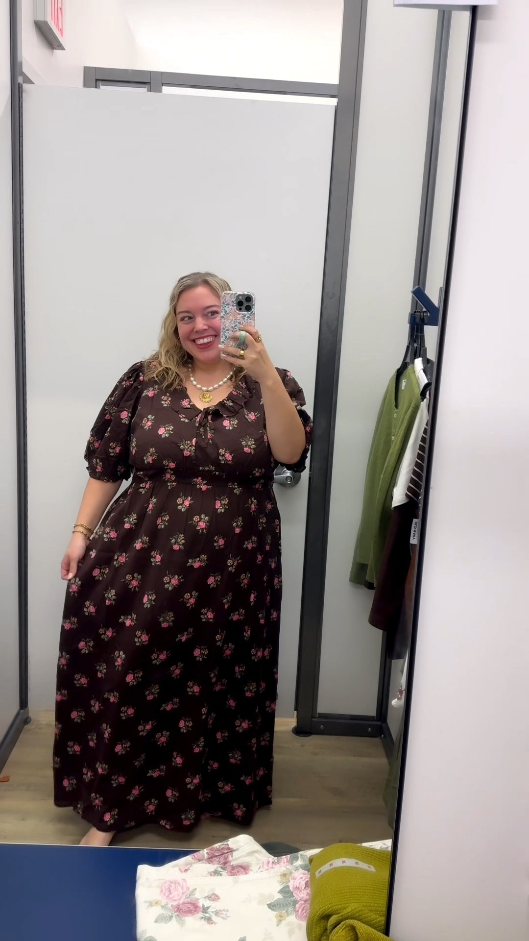 🍂 Let’s see what Old Navy has in store for fall! AND it’s all 40% off!! 🍂

The browns and greens 🥰 I’m loving all of these colors and prints and textures. All of these looks are making me so excited for a new season. I’m in an XXL or 2X in most pieces. The dresses run a little oversized. Linking it all up for you!

#LTKSaleAlert #LTKootd #LTKPlusSize