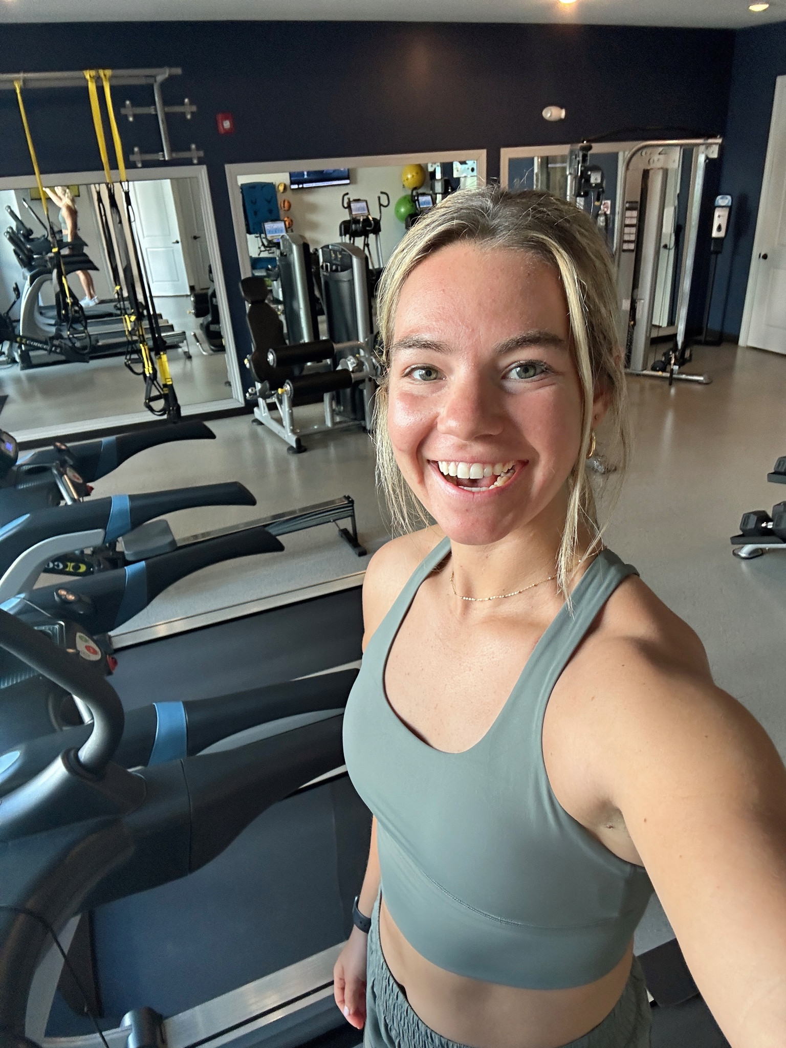 Workout outfit!! Fall workout! Fall colors. Color is grey sage! Amazon outfit!! Amazon clothes! 

#LTKfitness #LTKSeasonal #LTKstyletip