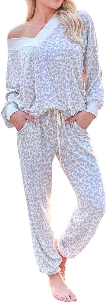 REVETRO Women 2 Piece Pajamas Sweatsuits Set Long Sleeve Pullover Sweatshirt Tops Pants | Amazon (US)