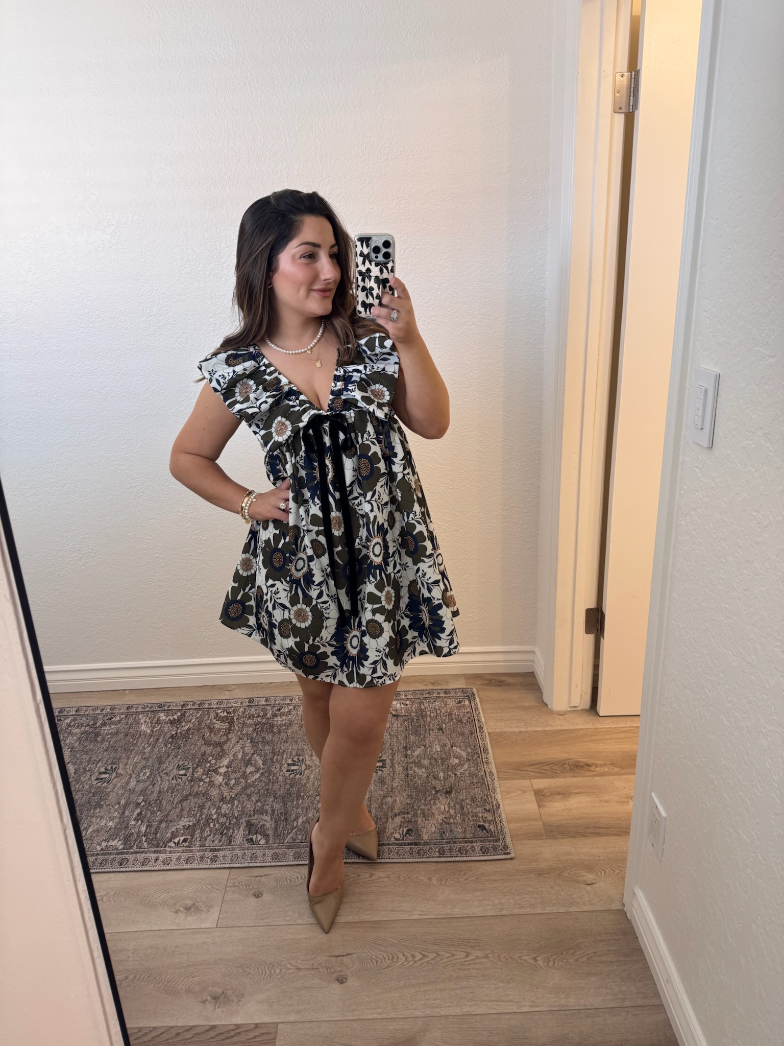 Petite friendly mini dress!! 

Love the floral! It also comes in a few other floral patterns and colors! 

I’m in a size small
5’0” 145lbs 

Petite fashion 
Summer dress 
Amazon finds 

#LTKSeasonal #LTKFindsUnder50 #LTKPetite