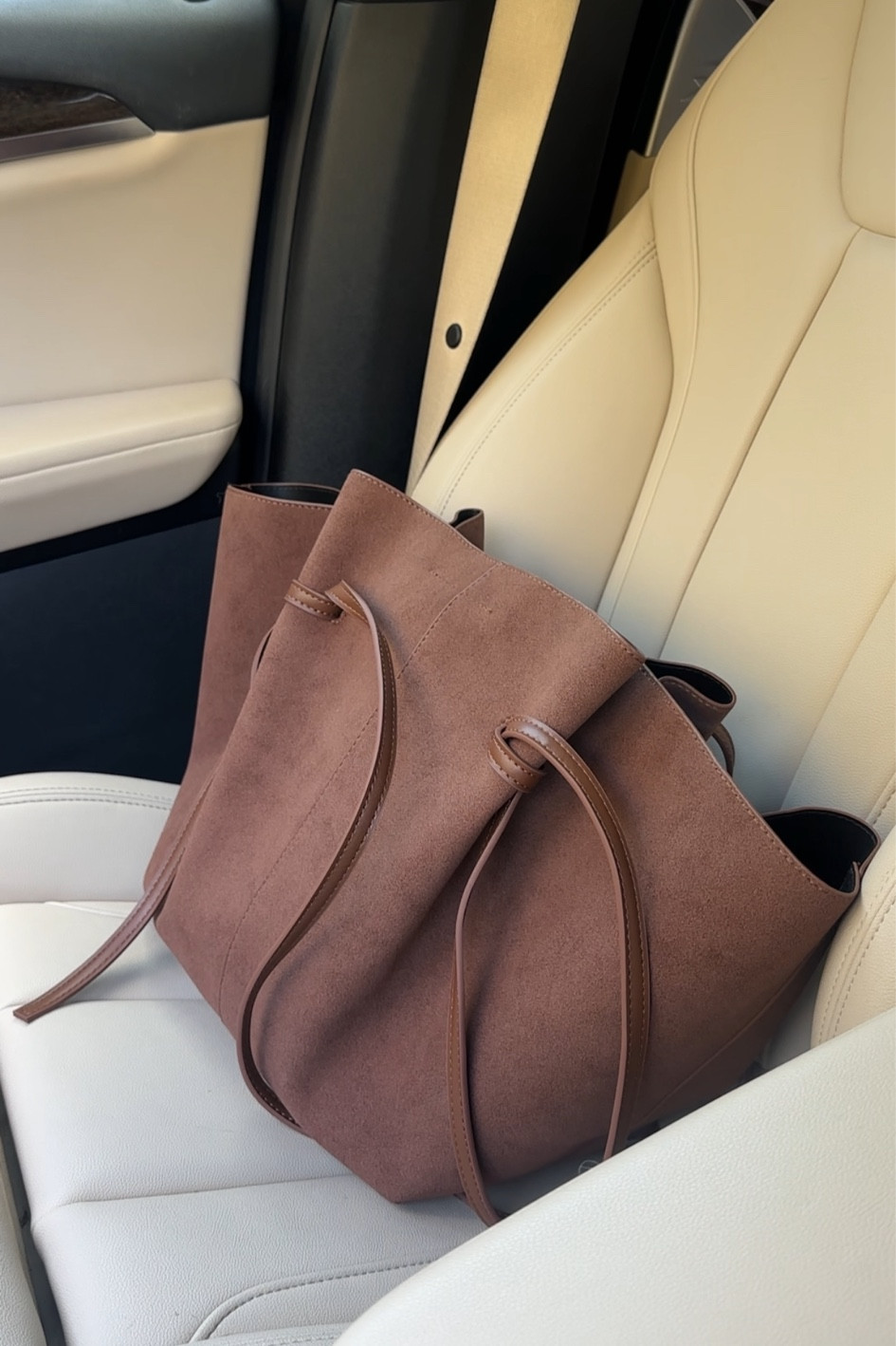 Chocolate tote bag 🤎 perfect carry-all for work or play 

Amazon bag
Travel tote

#LTKFindsUnder50 #LTKItBag #LTKFindsUnder100