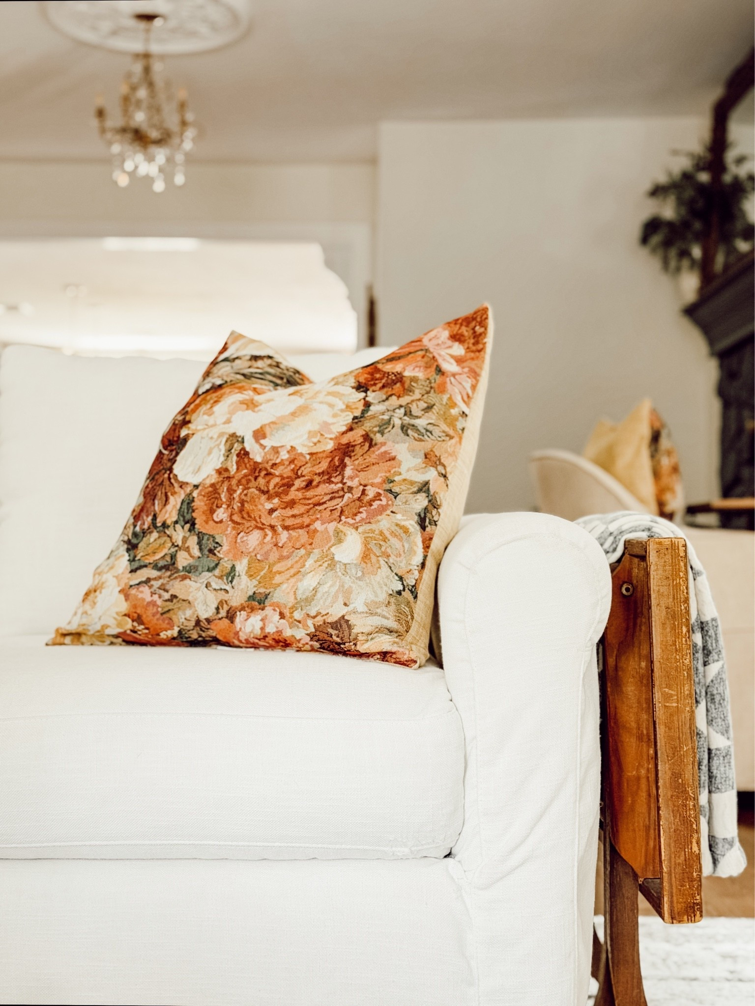 New throw pillows in the living room.

#LTKHome