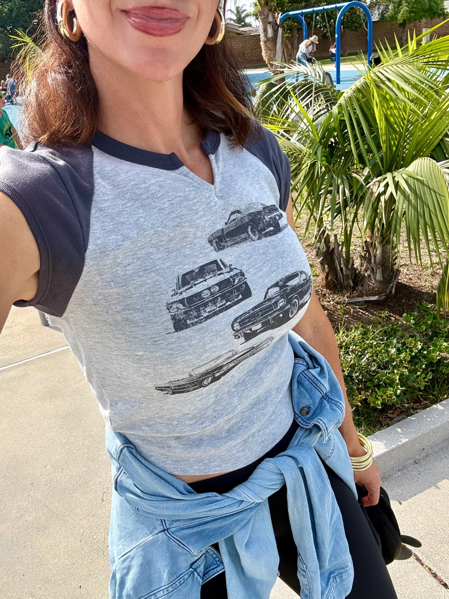 Casual mom fit. Wearing a medium in the top and one size long in the leggings. 

#LTKActive #LTKootd #LTKmomlife