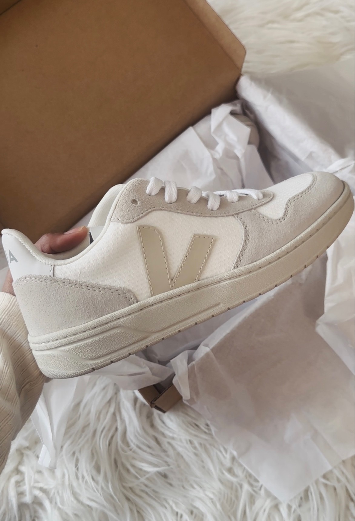 the perfect fall sneaker 🤍 I’m in love!

Neutral
Aesthetics 
Sneakers
Shoes
Veja
Fall 
Outfit inspo  

#LTKshoecrush #LTKstyletip #LTKHoliday