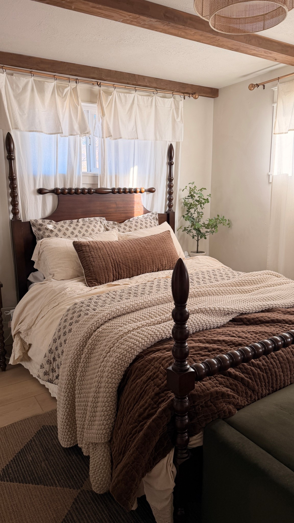 Magnolia bedding + Linen & Hutch’s bamboo sheets 🤍