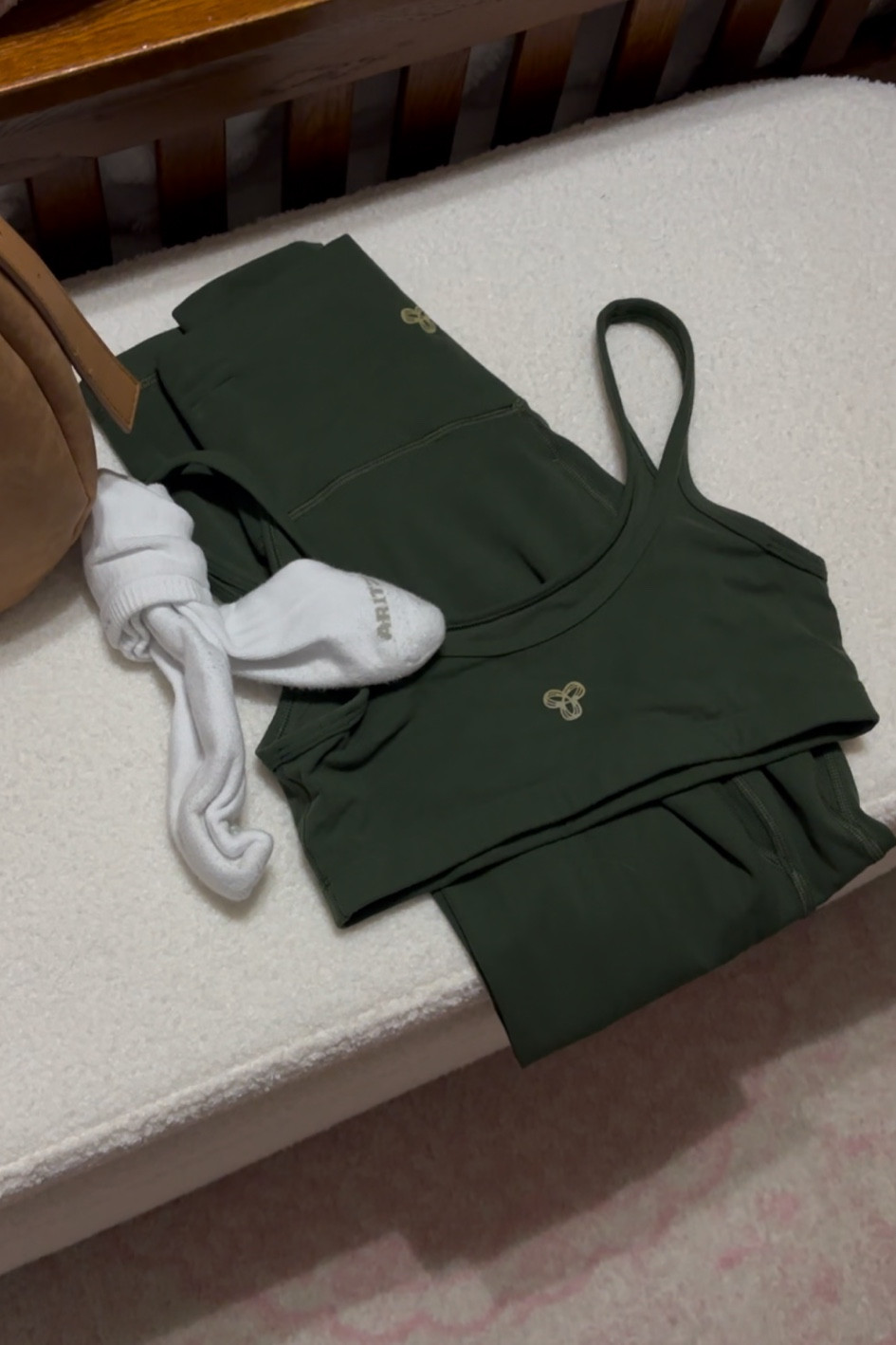 xs in top, 2 in bottoms. 

#LTKFitness #LTKFindsUnder100 #LTKActive