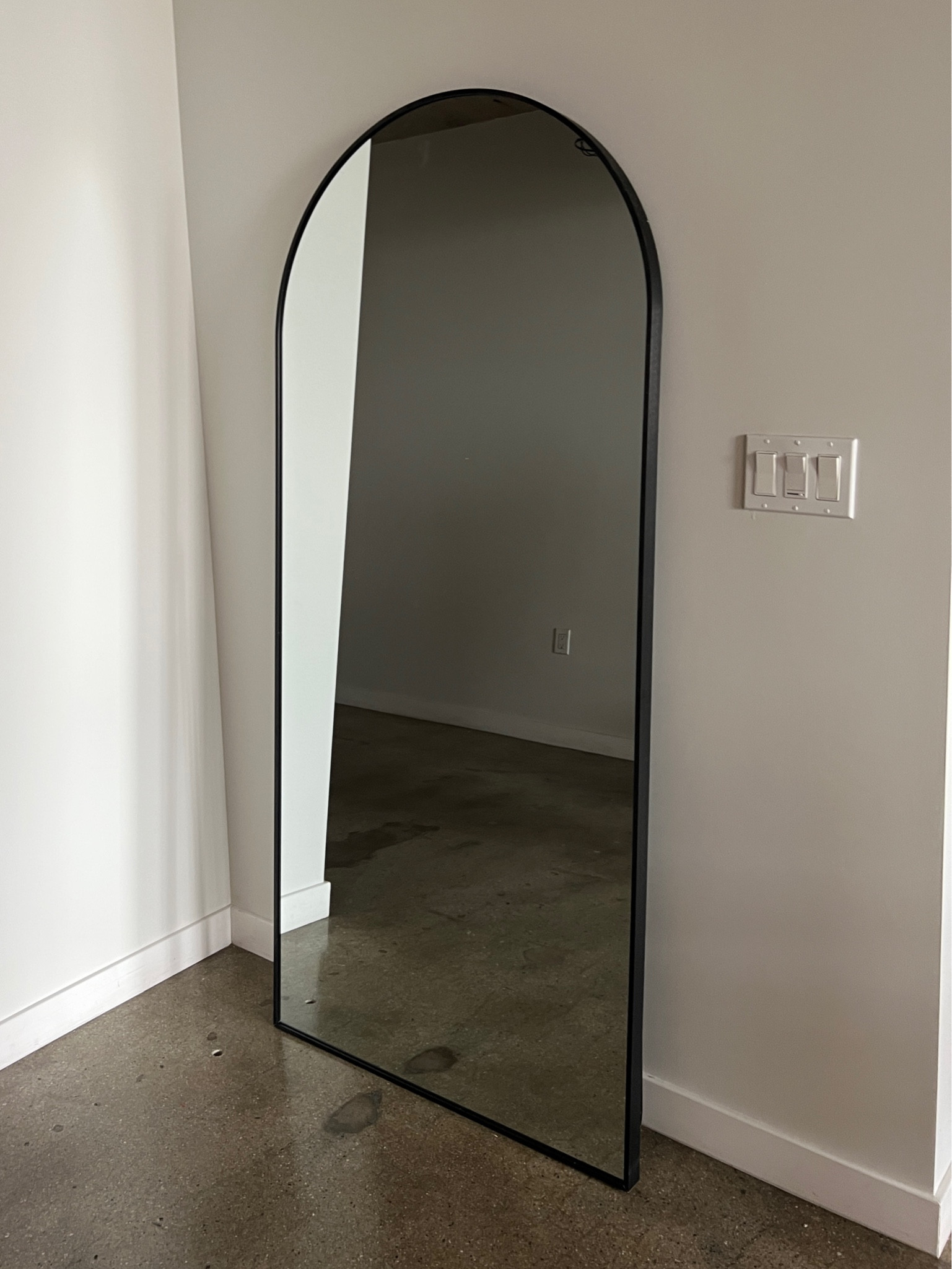 Oversized arched floor mirror 

#LTKhome #LTKsalealert