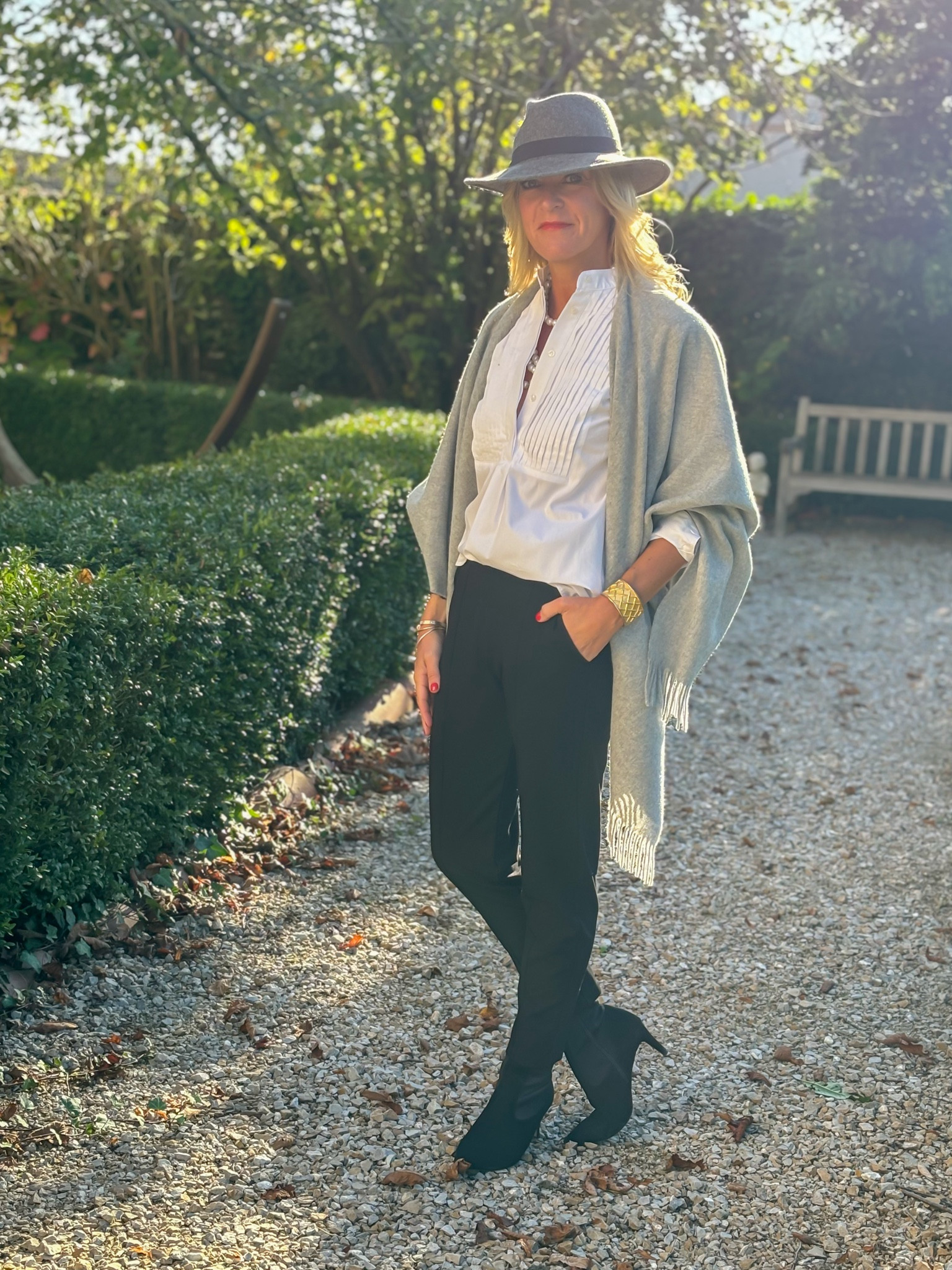 You know when you know with a piece of clothing? That moment you try it on & it exceeds your expectations & you just know it will give you lots of wear. Well both this tuxedo shirt & wool cape fall into that category.
.
Both timeless, elegant & beautifully cut pieces that will be in my wardrobe for many years to come.
.
I’ll add a link to both over on stories for those that are interested xx
.
Shirt from Baukjen - pr gift get 15% off with code MYMIDLIFE15
Cape from Black - pr gift
#baukjenstyle #tuxedo #cape #timelessfashion #effortlessstyle #mymidlifefashion #over50style 

#LTKover50style #LTKuk #LTKstyletip